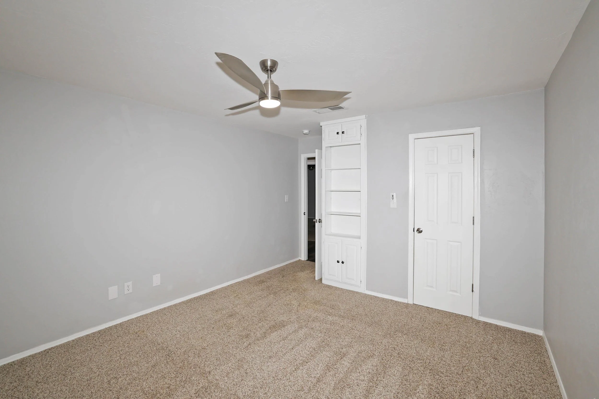 23-4th Bedroom.jpg