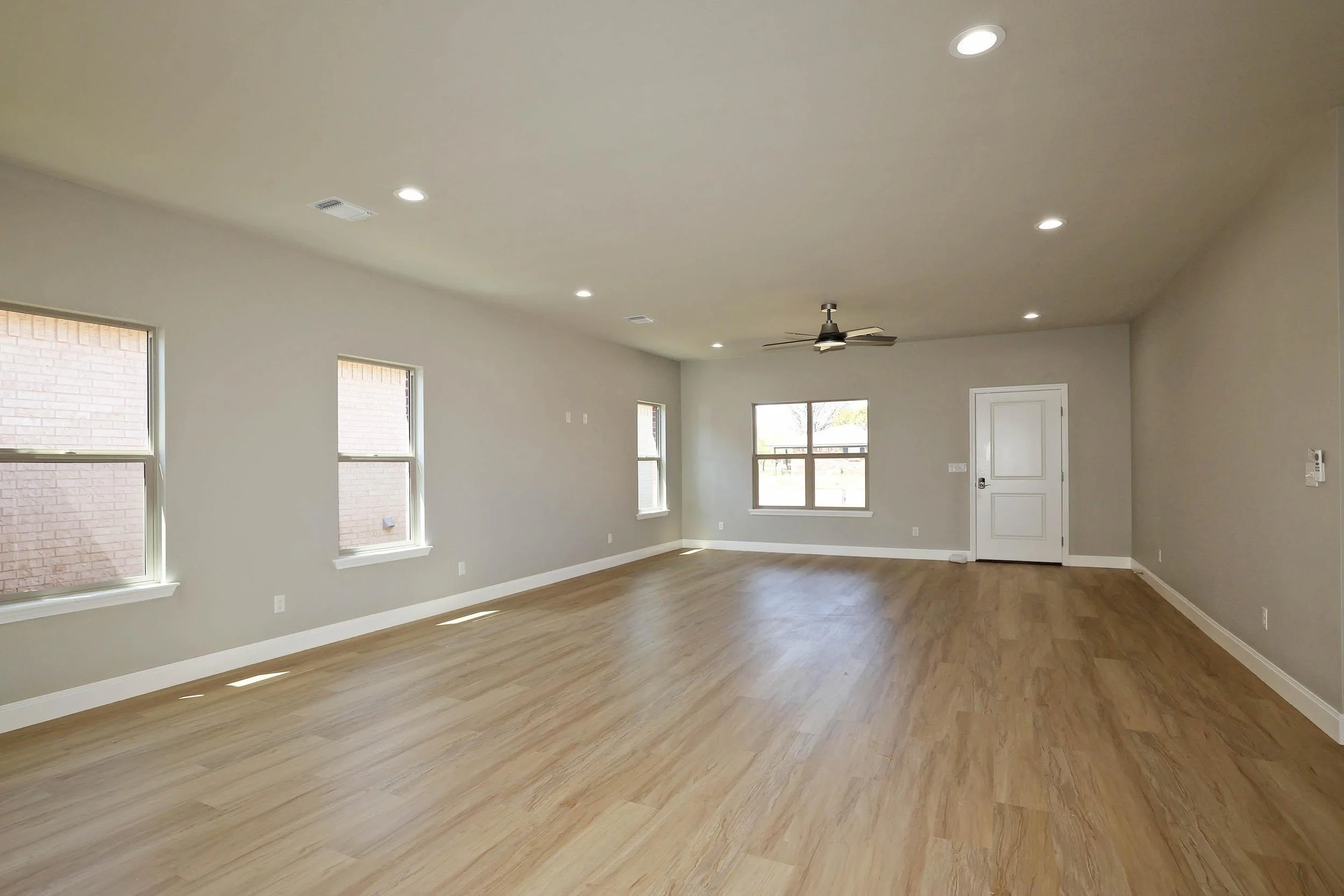 5-Living Area.jpg
