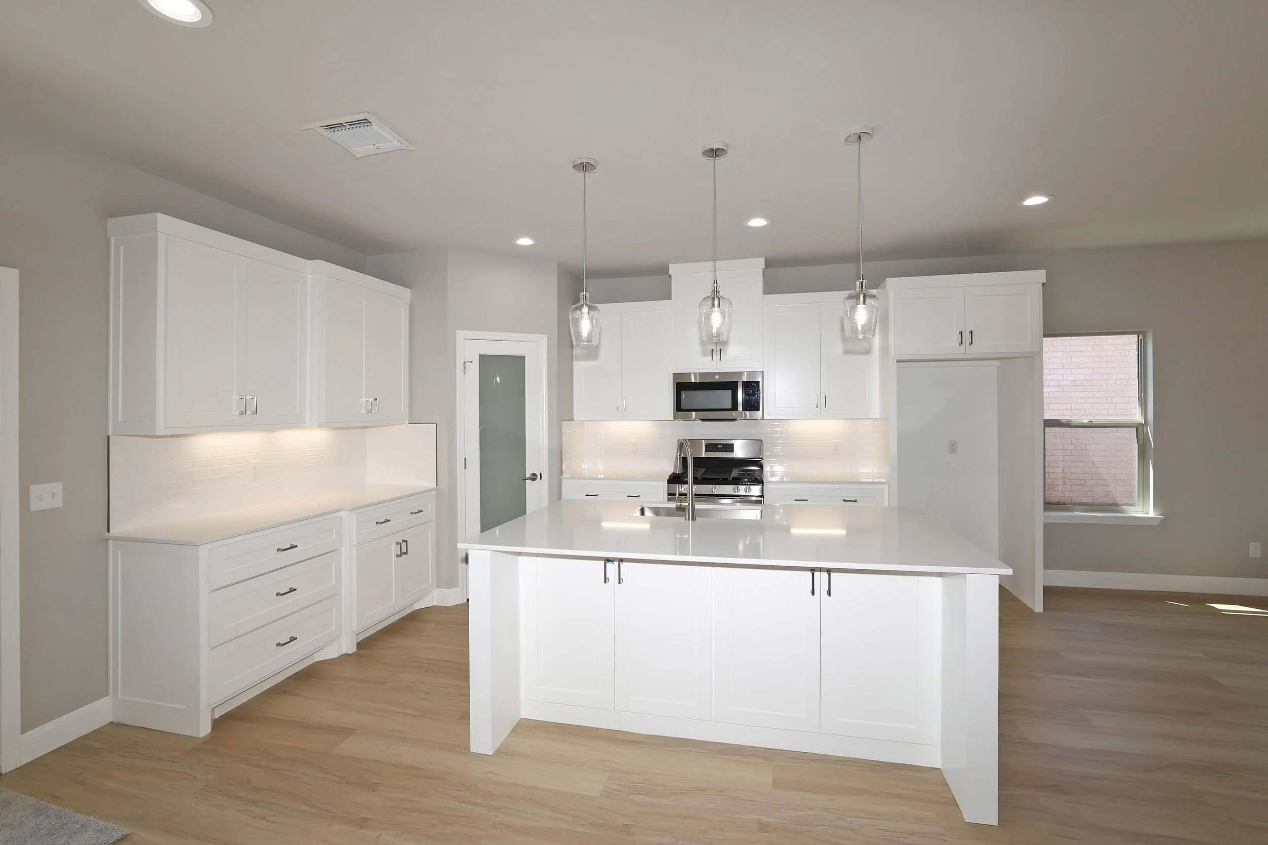 11-Kitchen.jpg