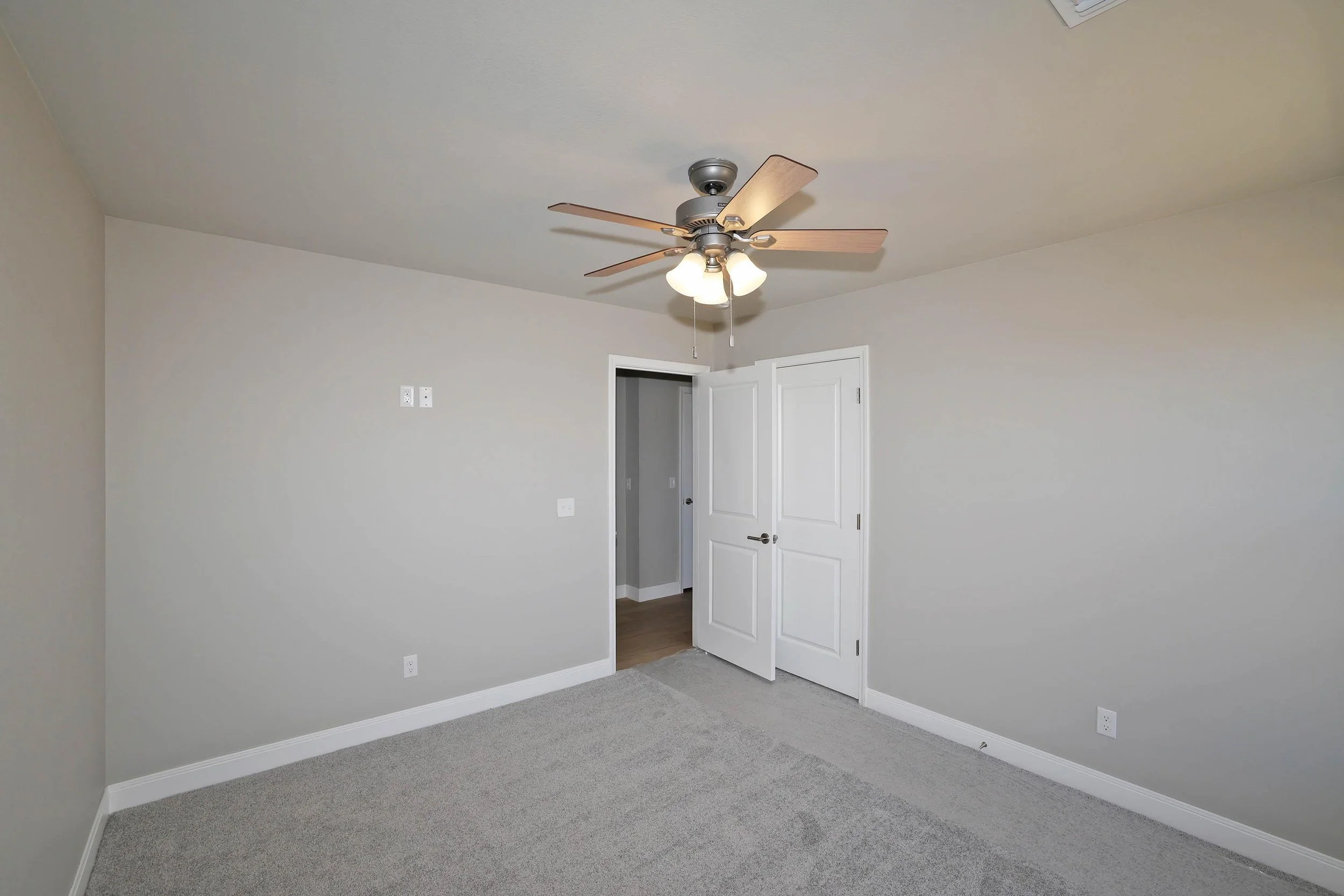 25-3rd Bedroom.jpg