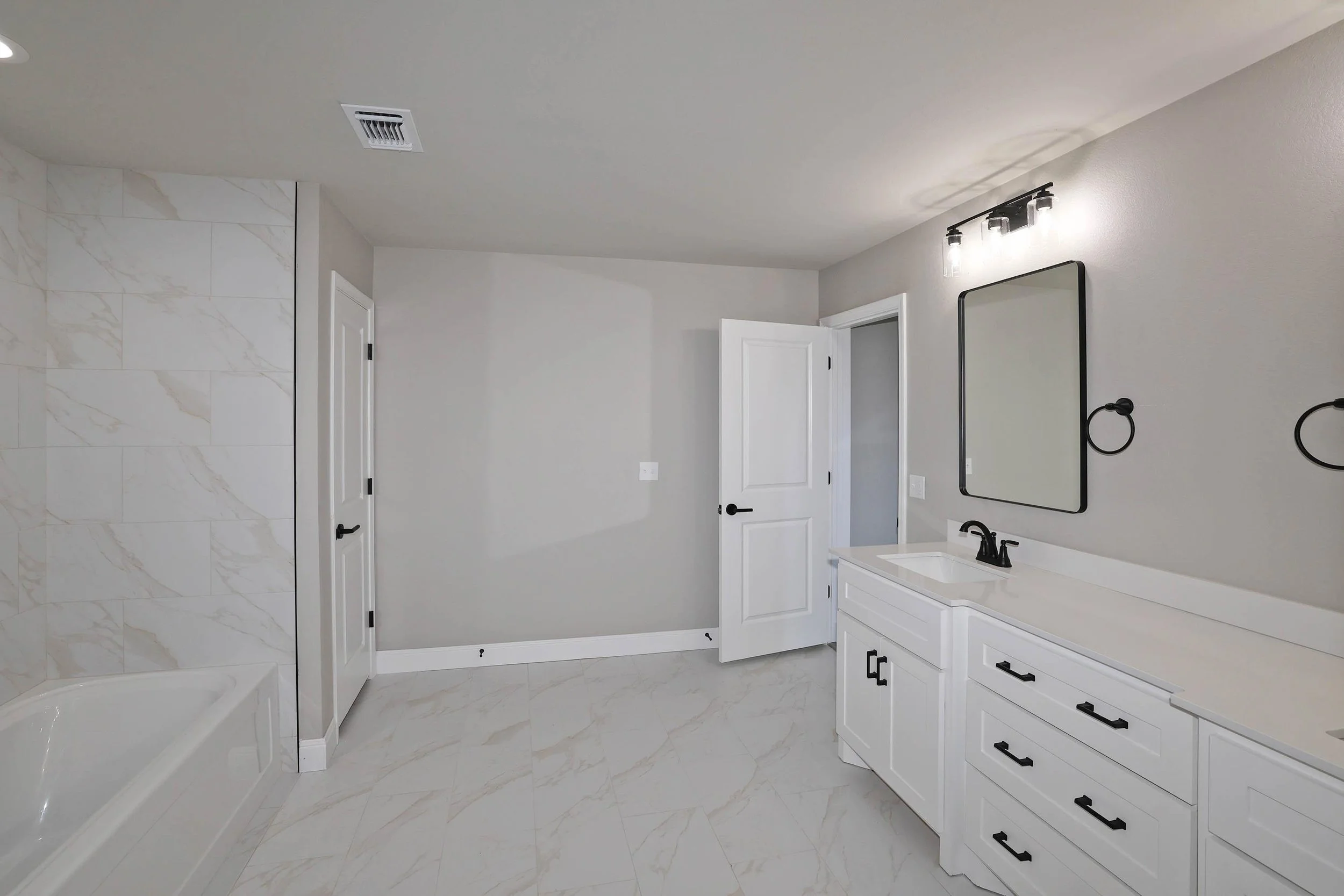 17-Primary Bath.jpg