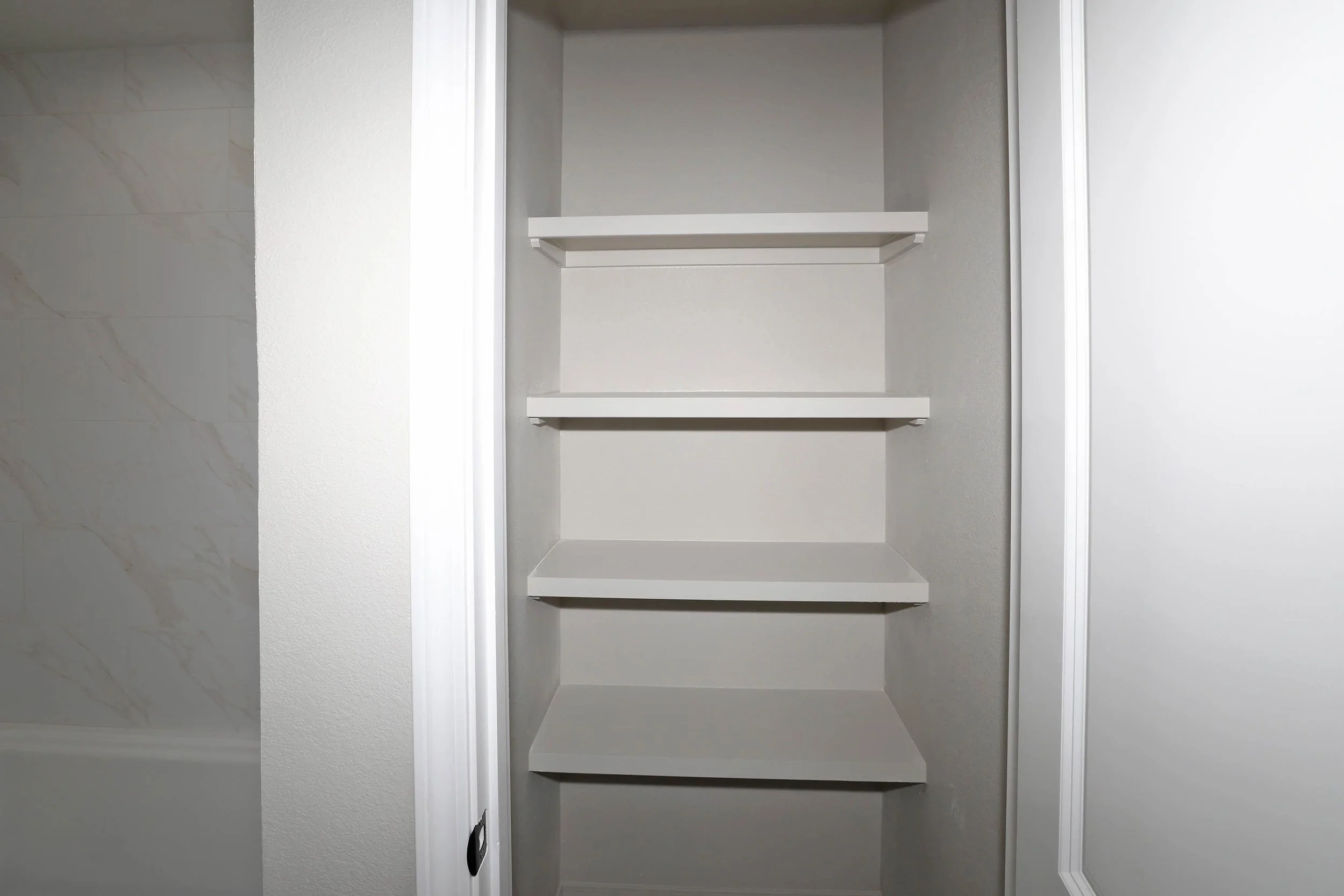 20-Primary Bath Linen Closet.jpg