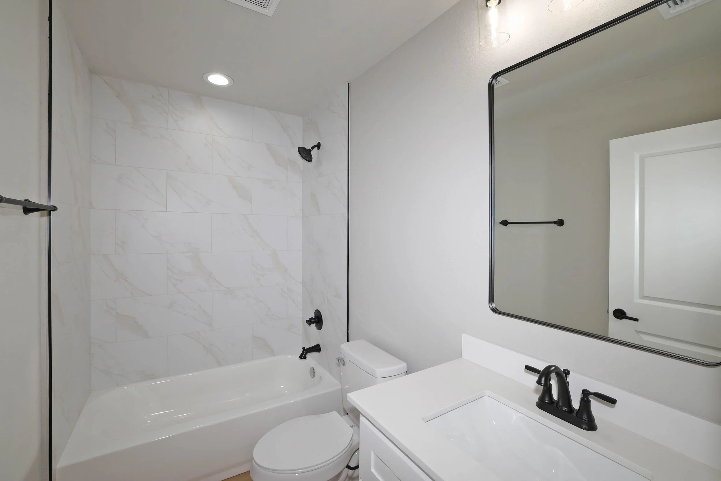 27-Bathroom.jpg