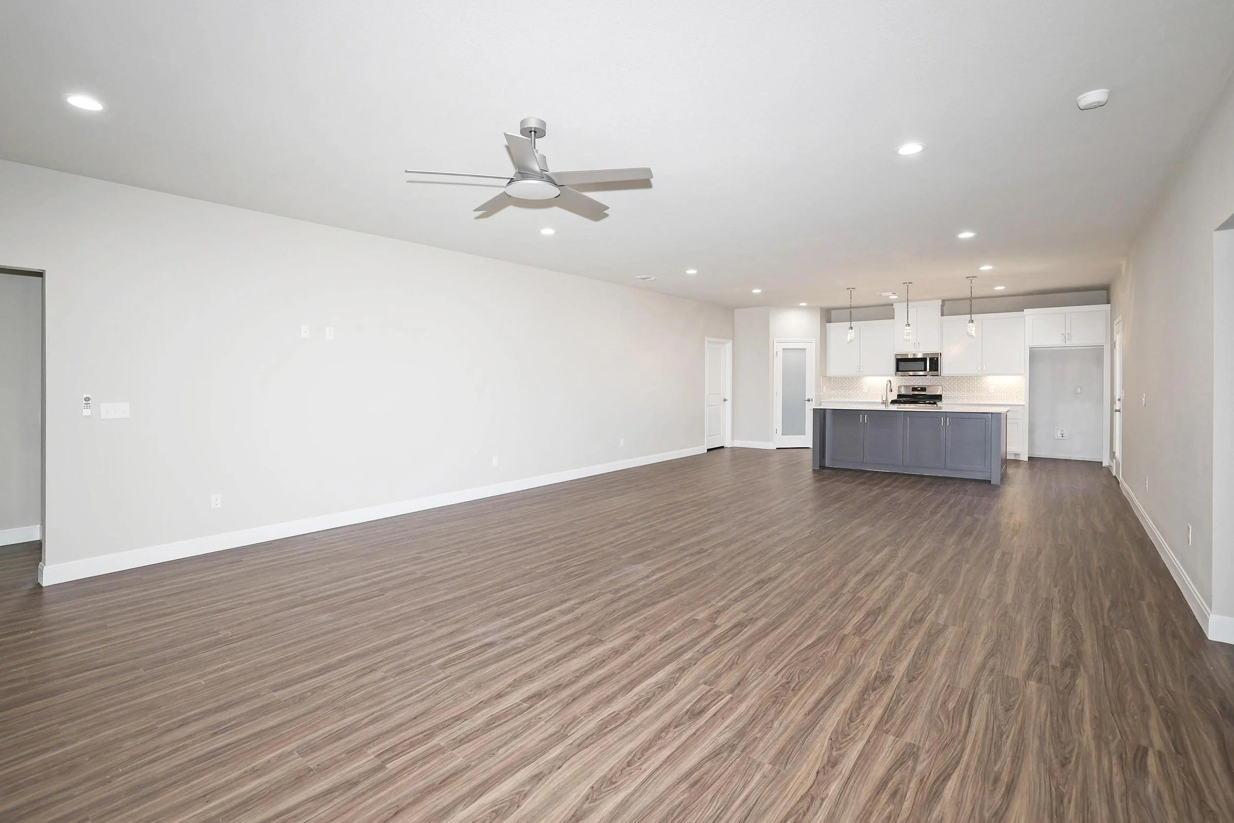 3-Living Area.jpg