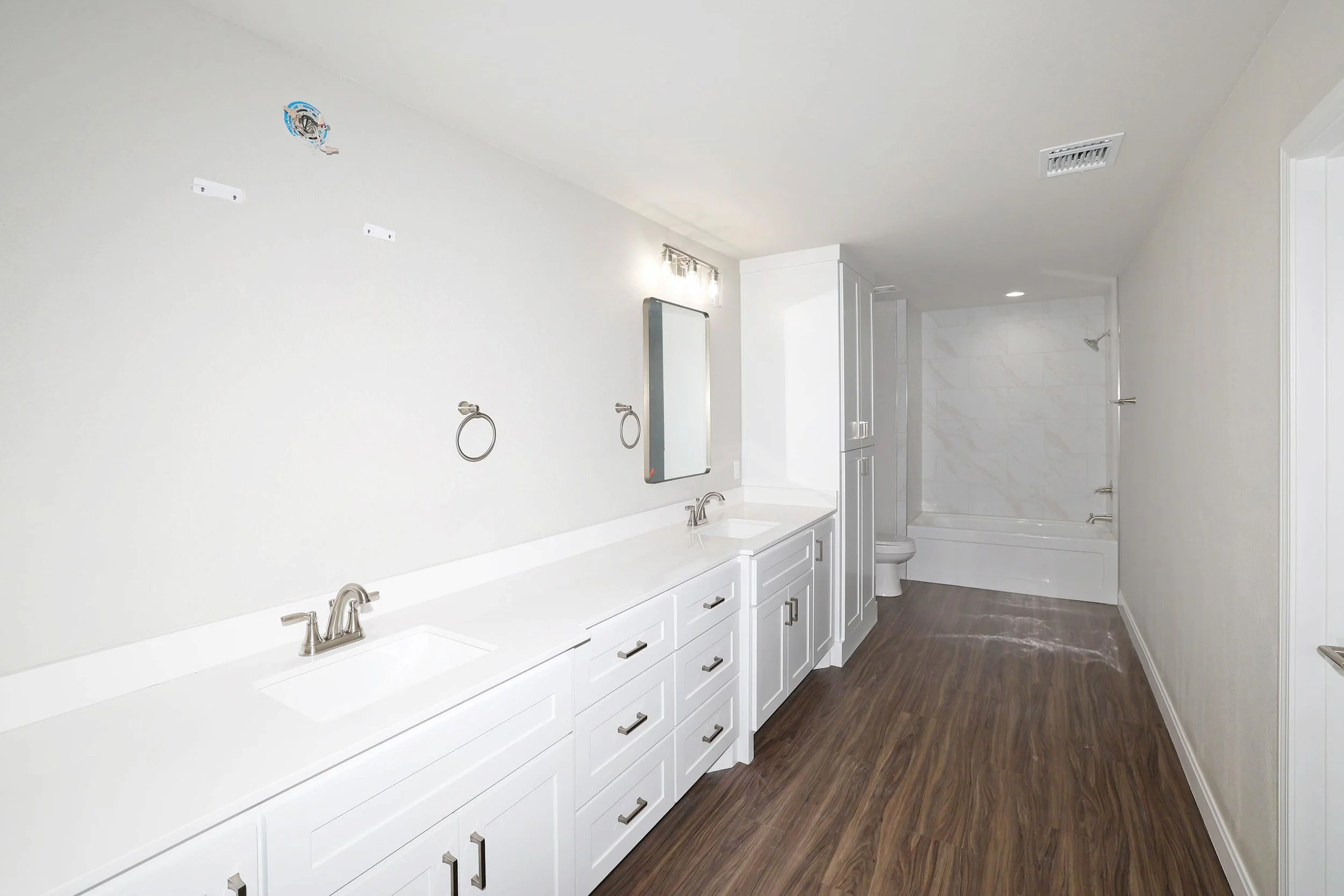 11-Primary Bath.jpg