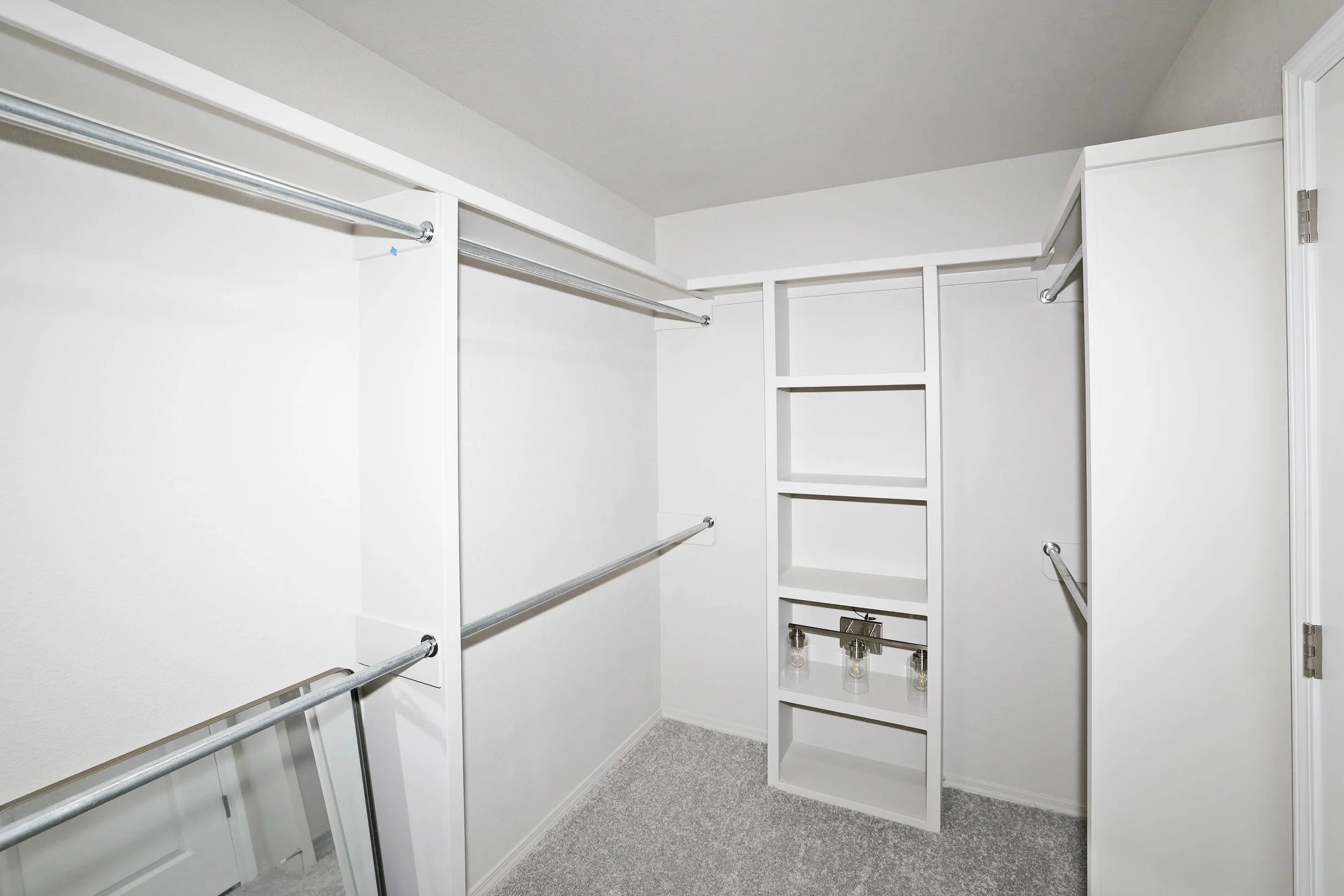 12-Primary Closet.jpg