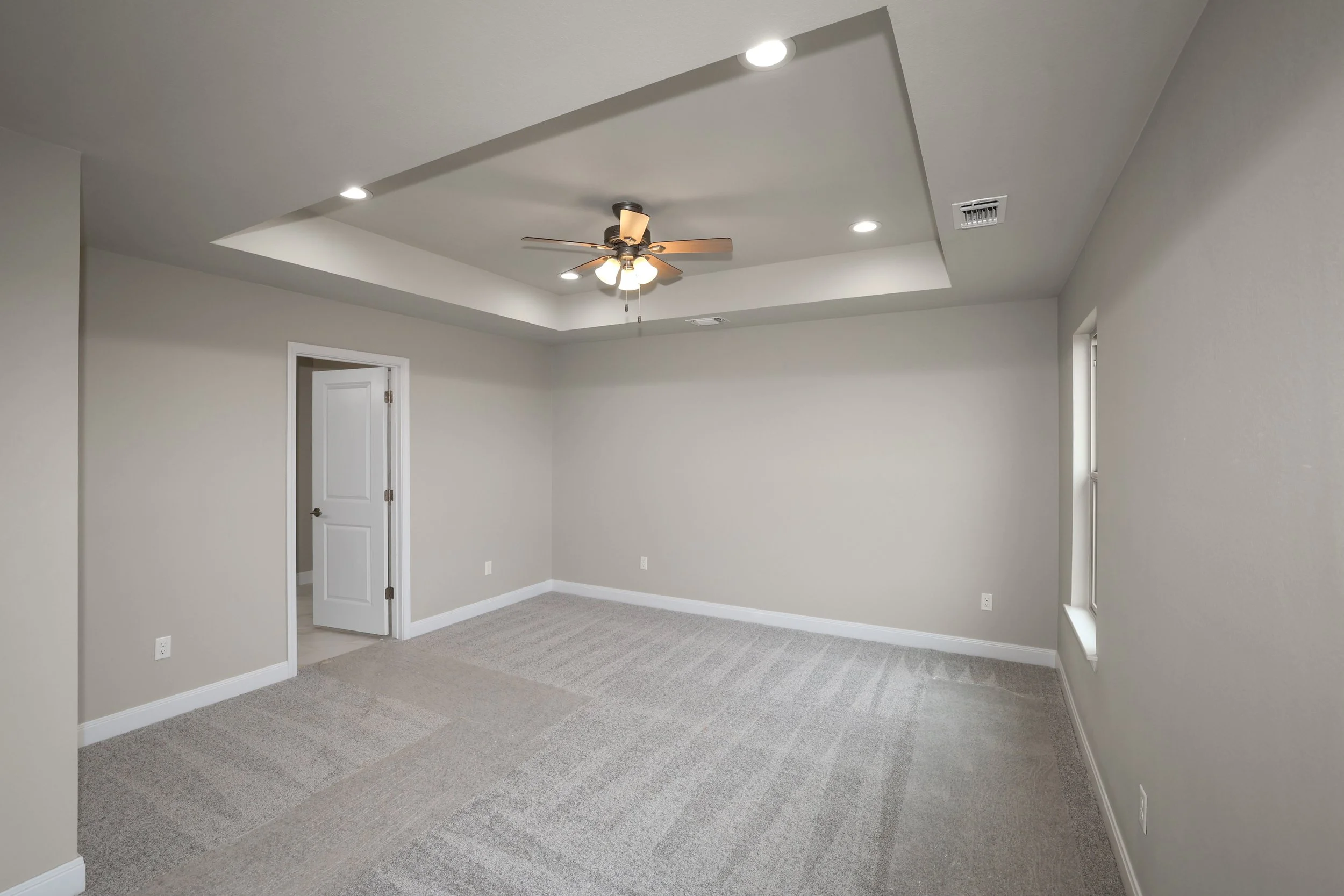 10-Primary Bedroom.jpg