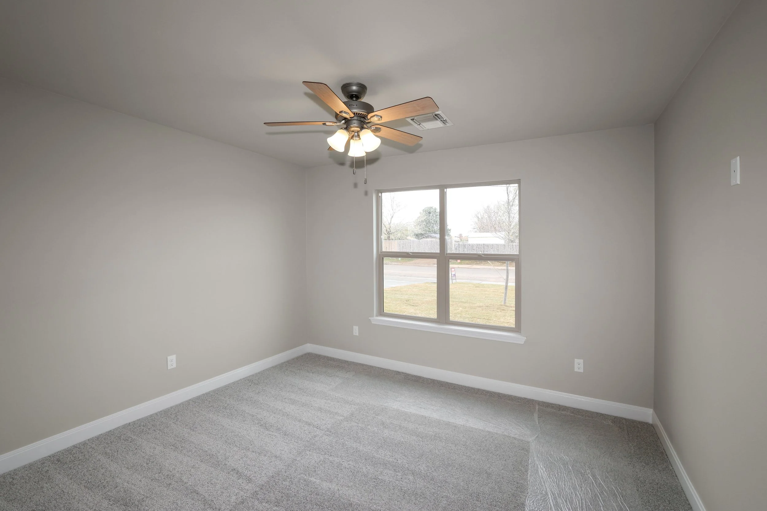 18-3rd Bedroom.jpg