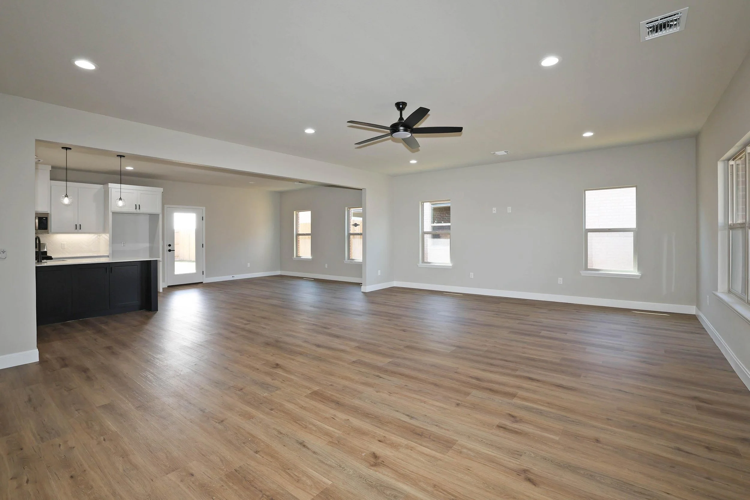 3-Living Area.jpg
