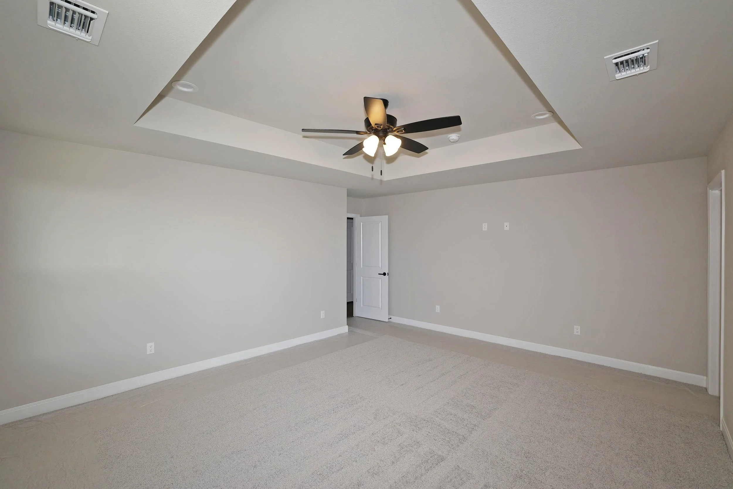 12-Primary Bedroom.jpg