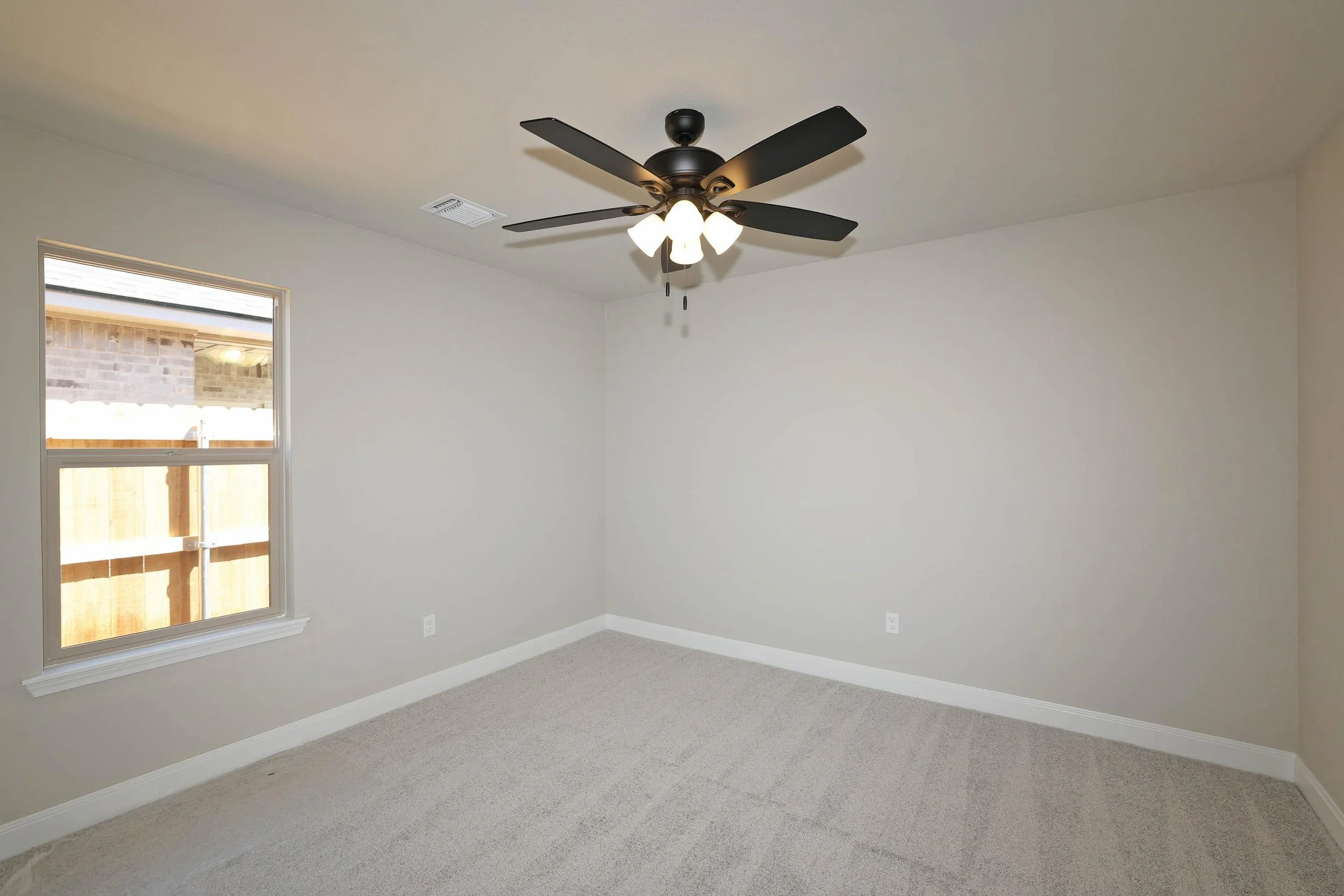 17-2nd Bedroom.jpg