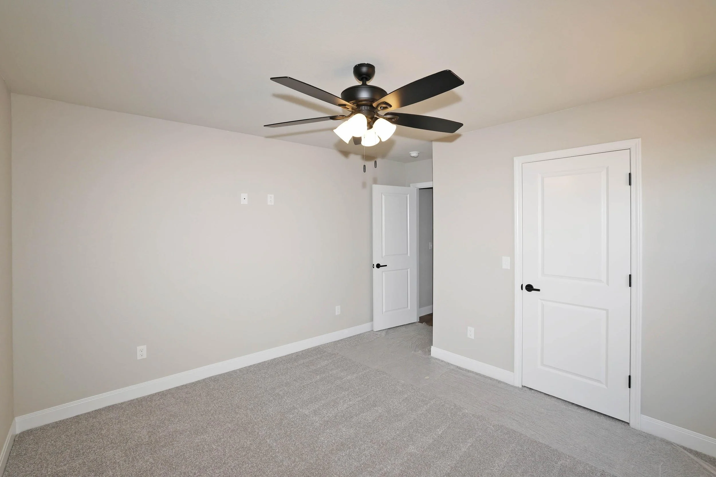 18-2nd Bedroom.jpg
