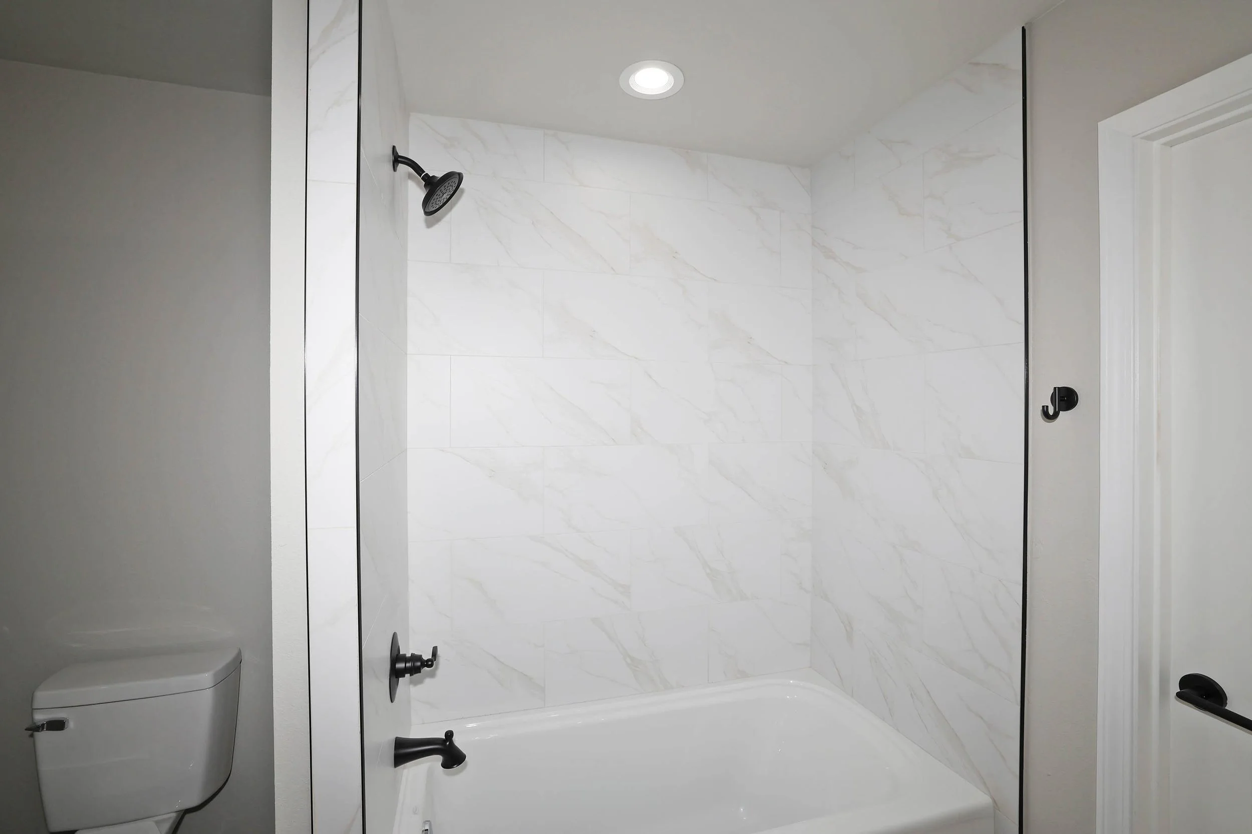 16-Primary Bath.jpg