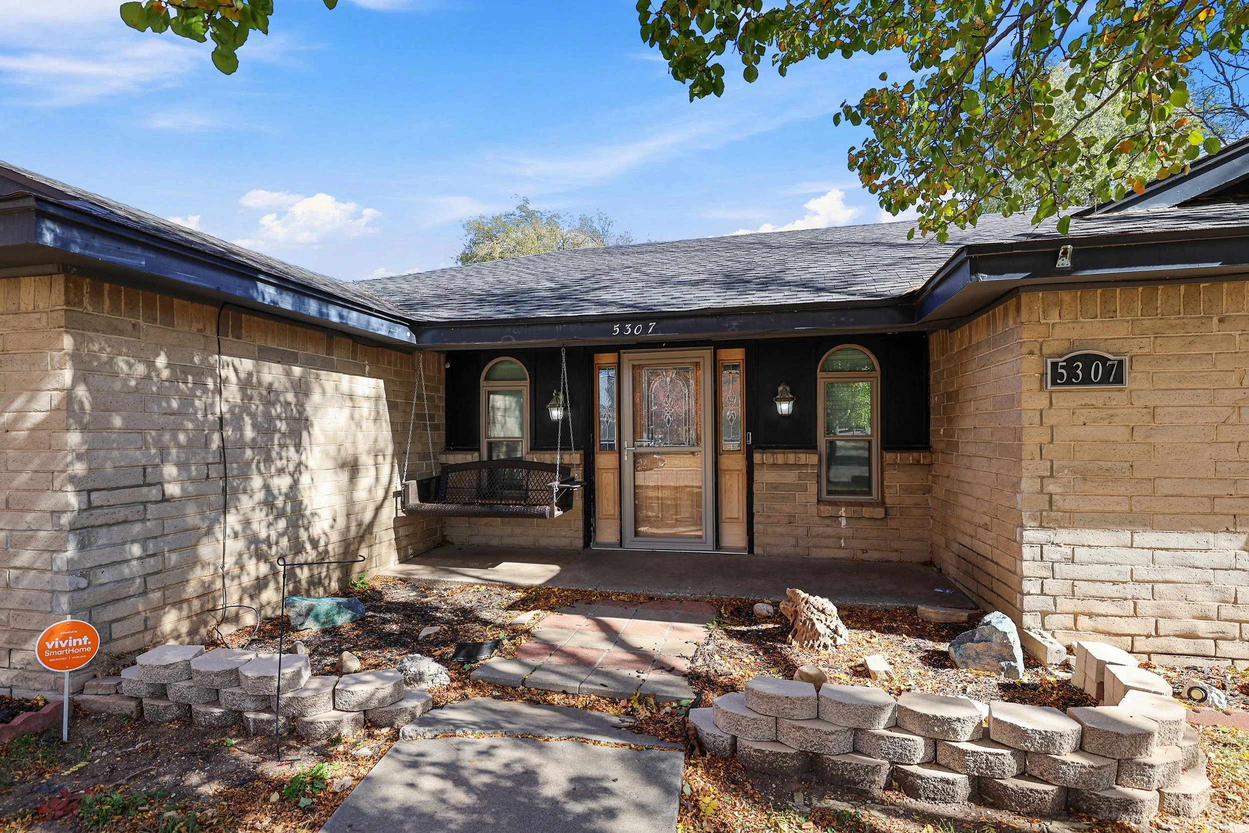 4-Front Porch.jpg