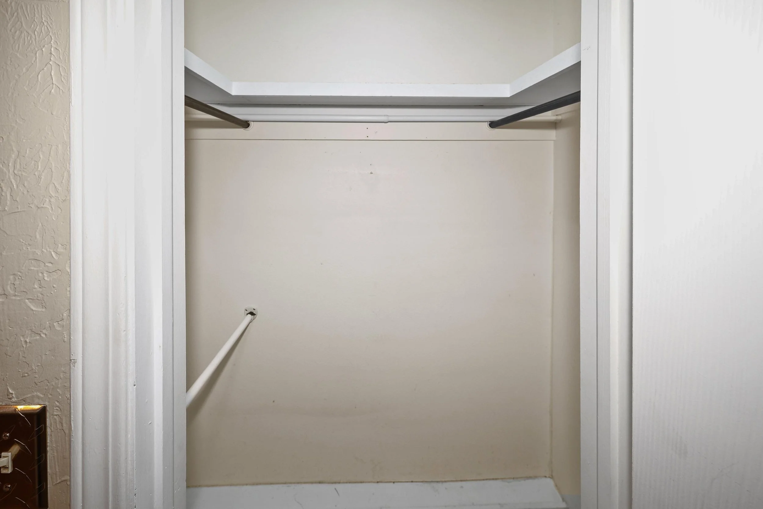 18-Primary Closet.jpg