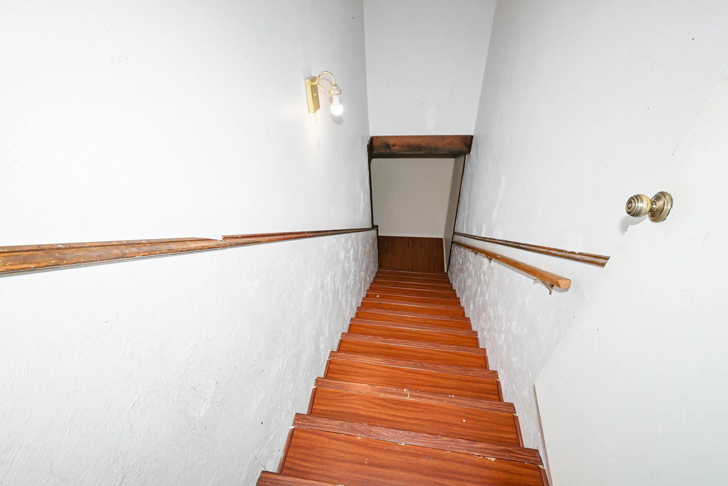 32-Basement Stairs.jpg