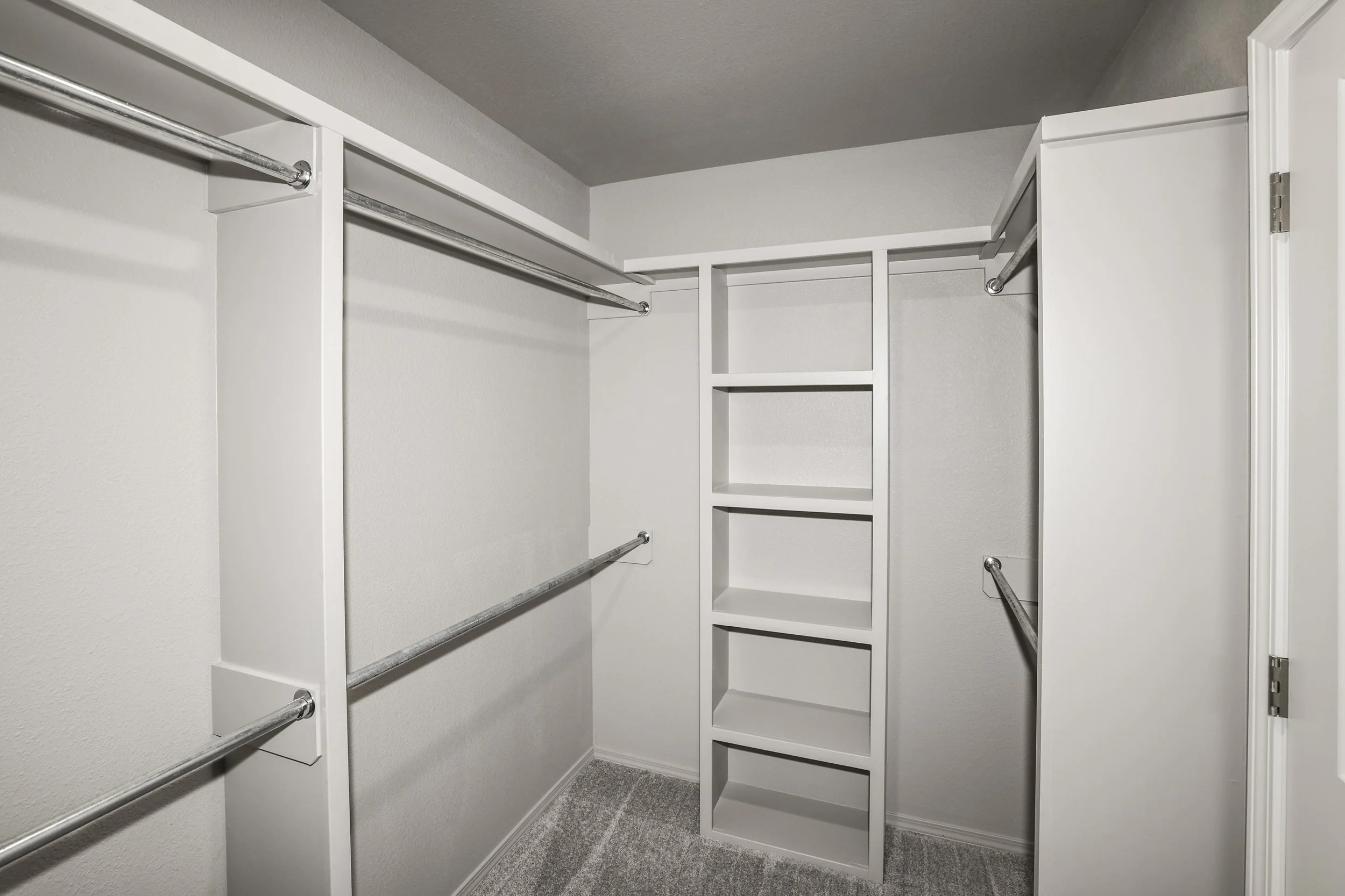 17-Primary Closet.jpg