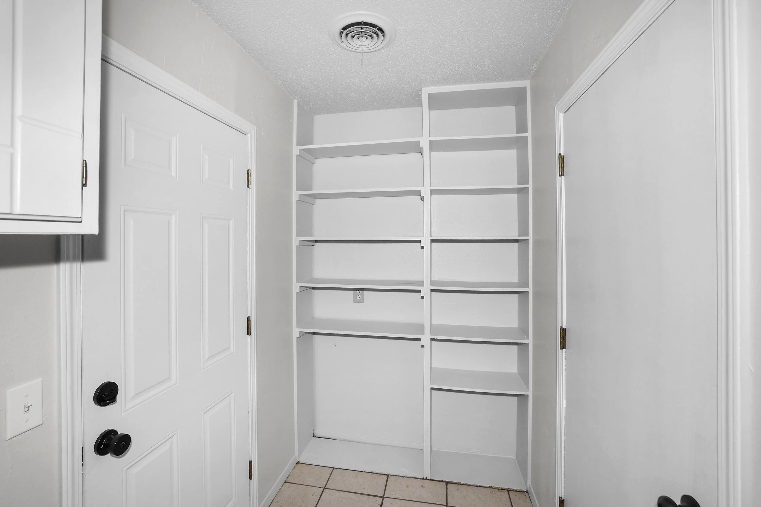 12-Utility Storage.jpg