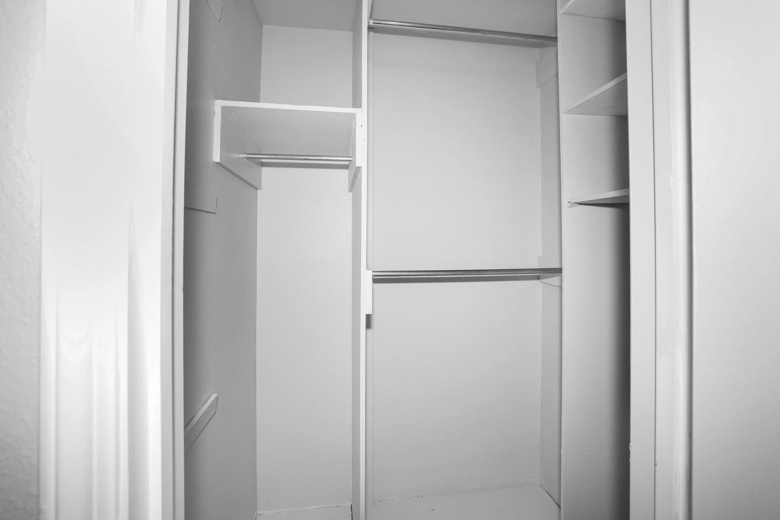 17-Primary Closet.jpg