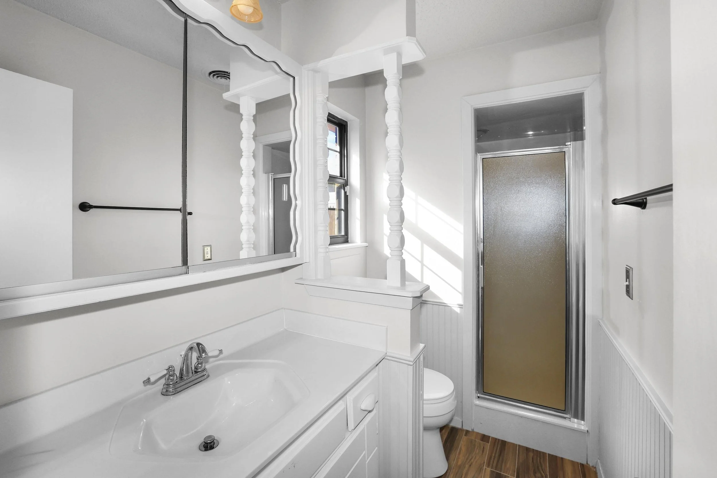 16-Primary Bath.jpg