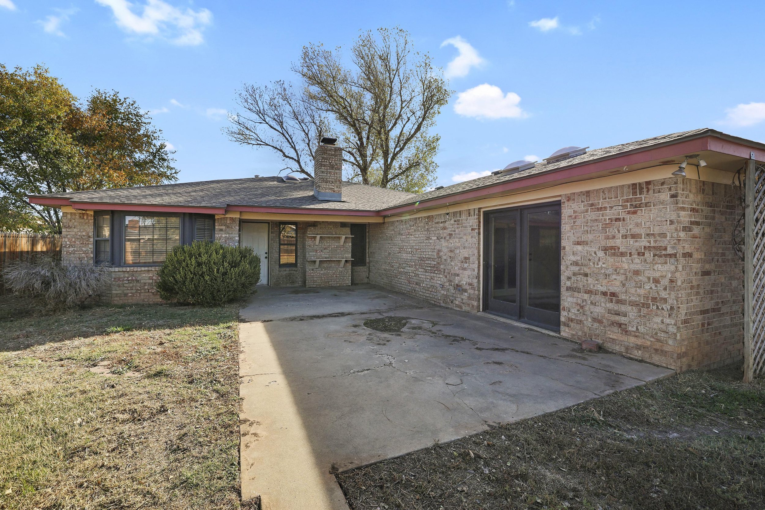 26-Back Patio.jpg