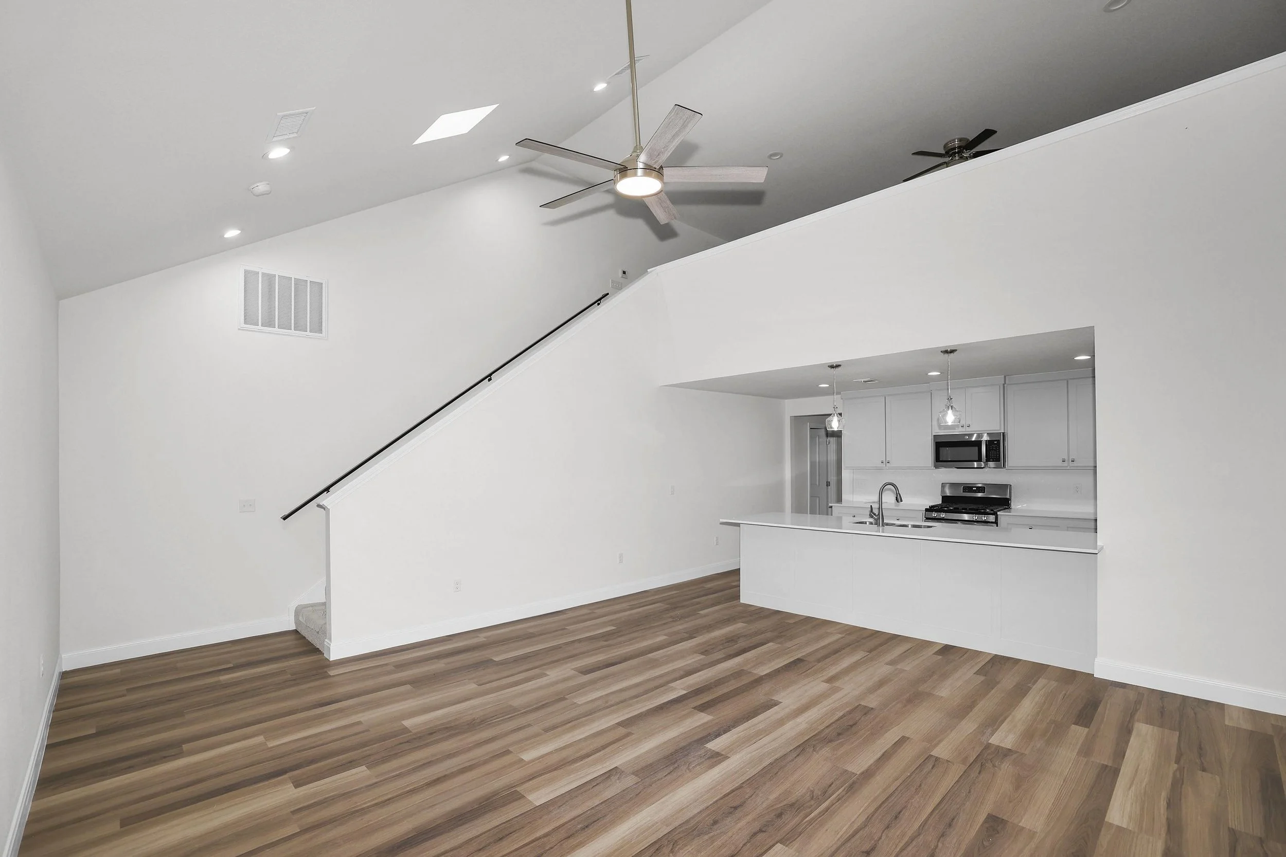 4-Living Area.jpg