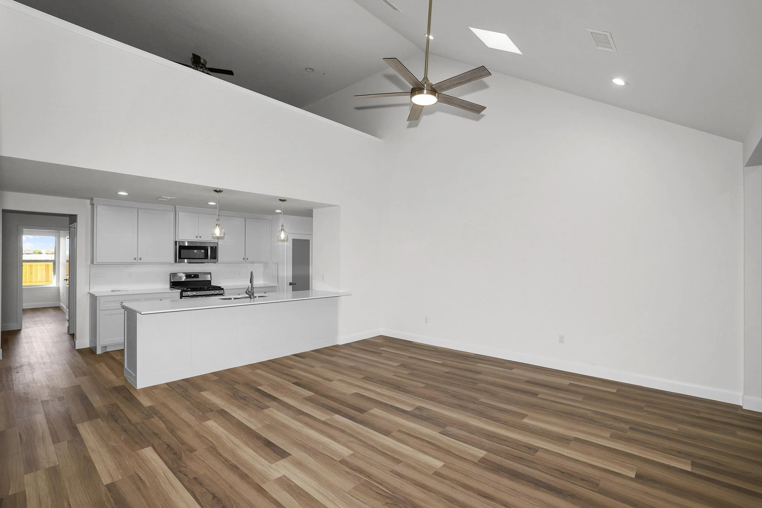 5-Living Area.jpg
