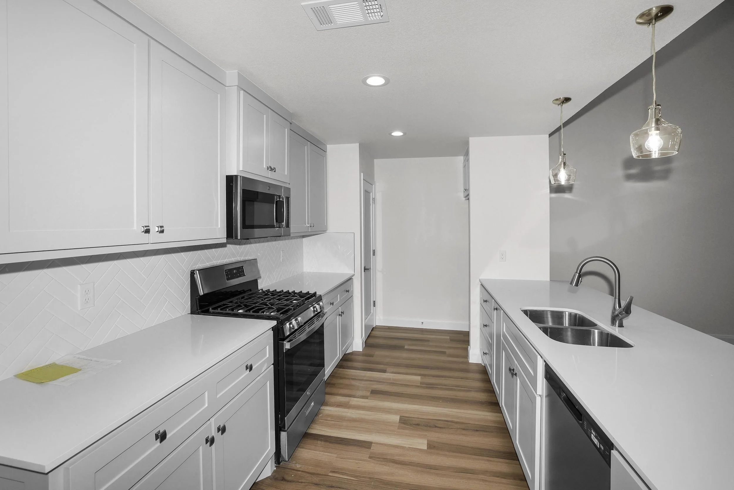 9-Kitchen.jpg