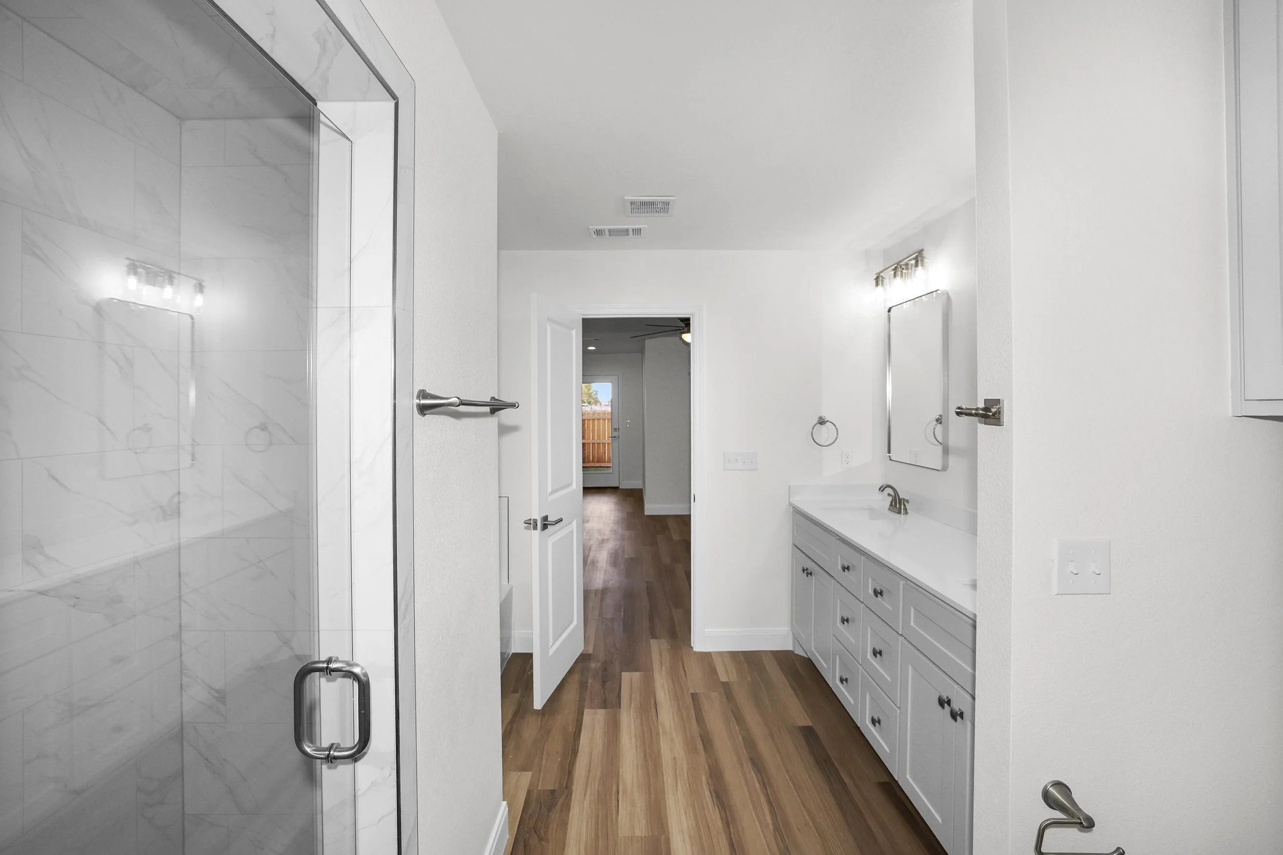 14-Primary Bath.jpg