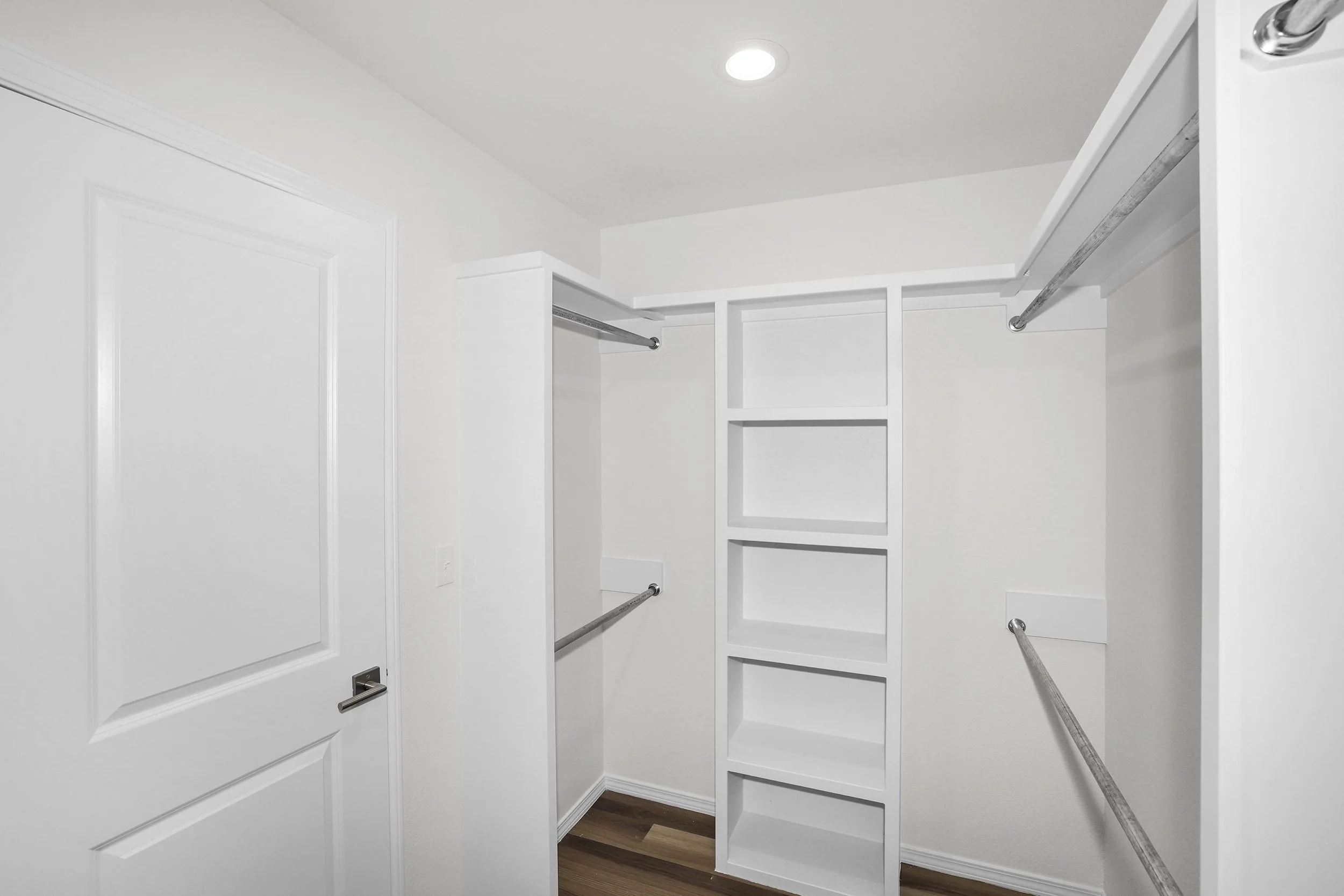 18-Primary Closet.jpg