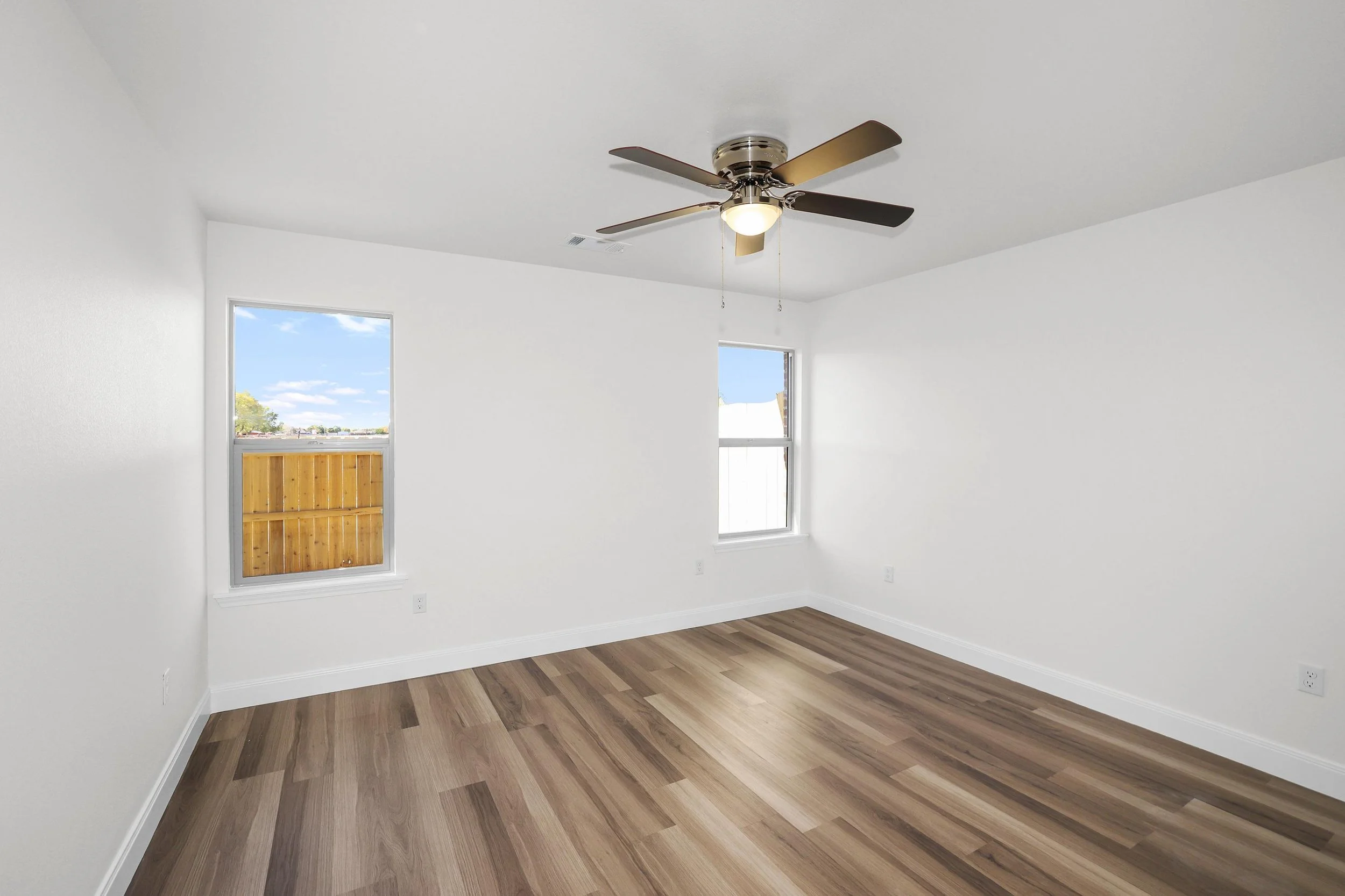 23-3rd Bedroom.jpg
