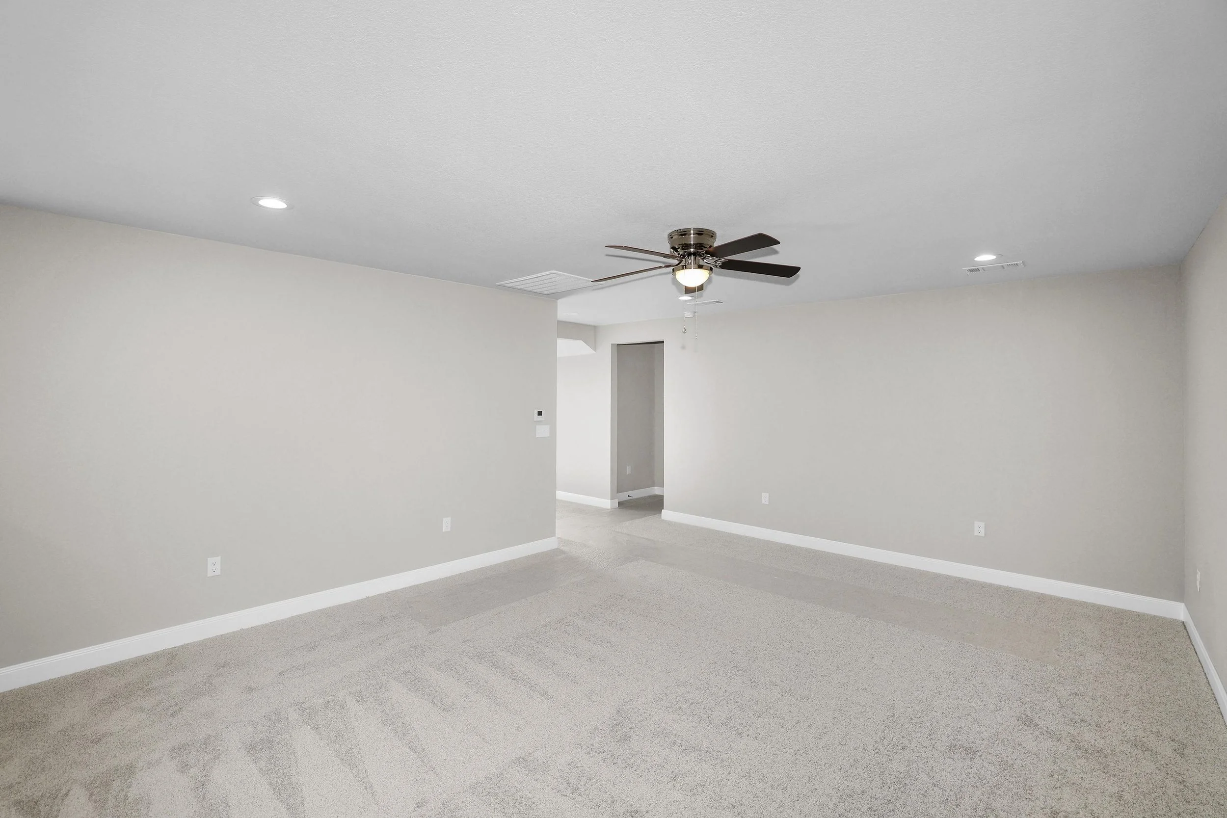 23-Upstairs Living Area.jpg