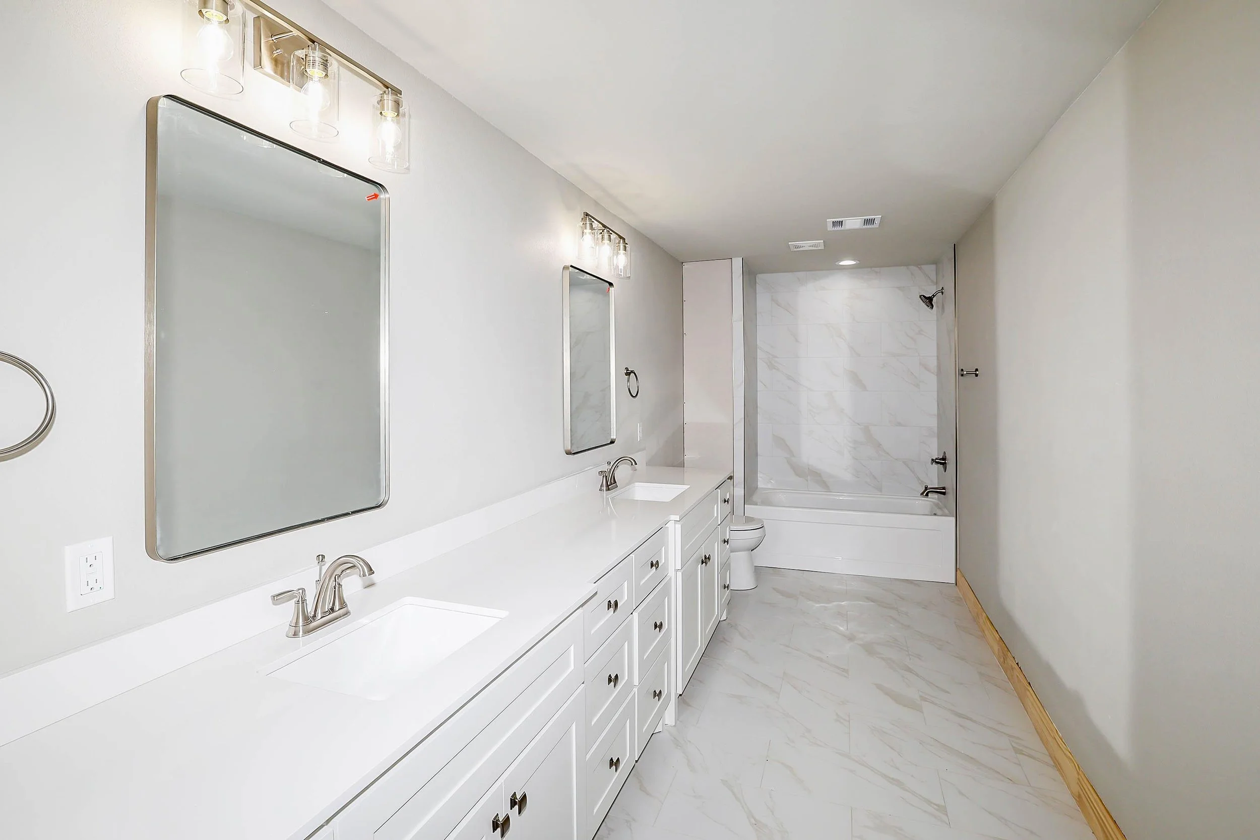 13-Primary Bath.jpg