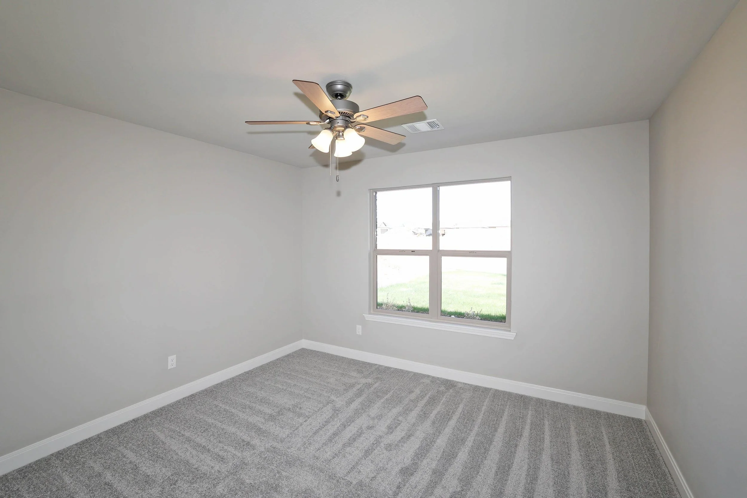 18-3rd Bedroom.jpg