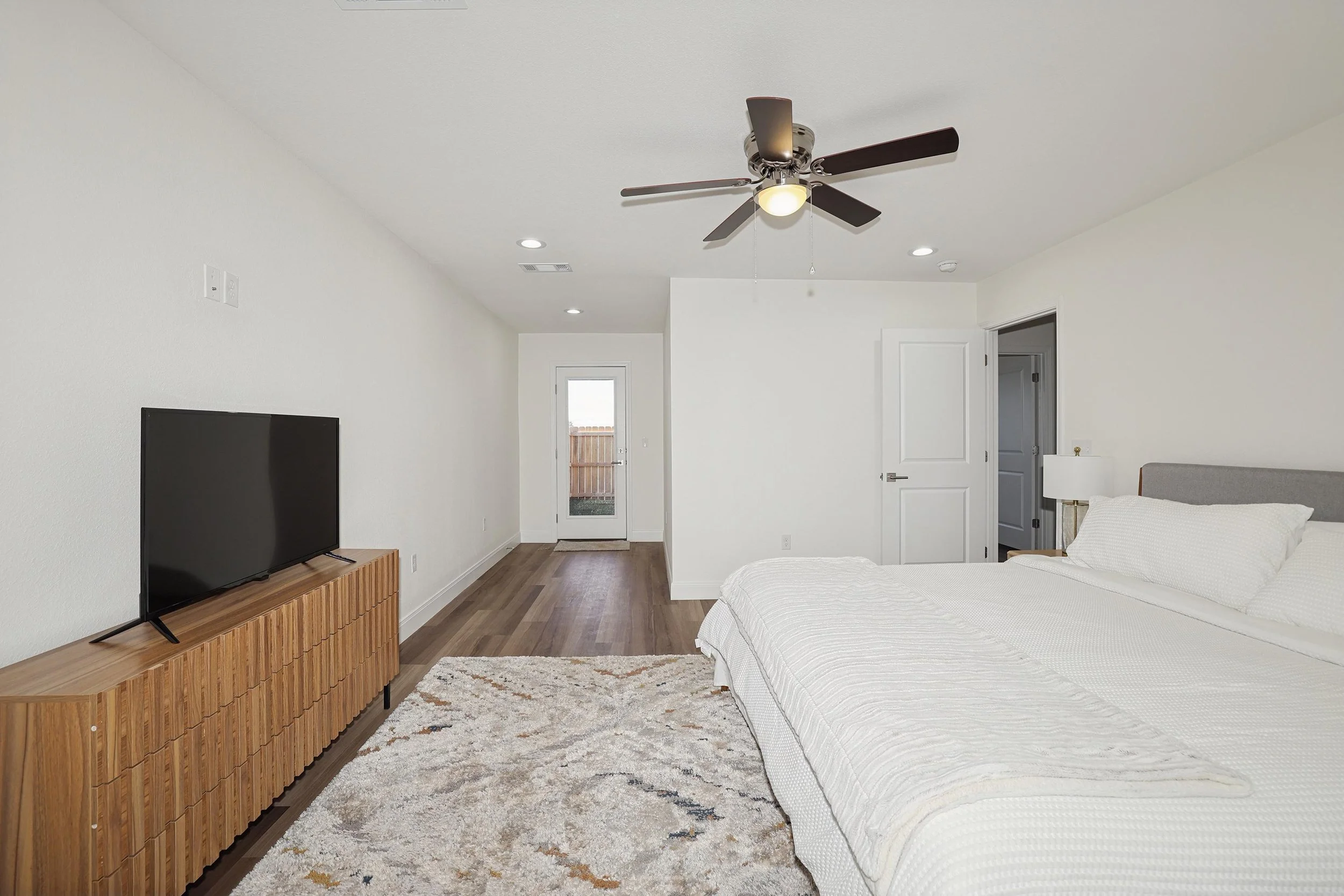 13-Primary Bedroom.jpg