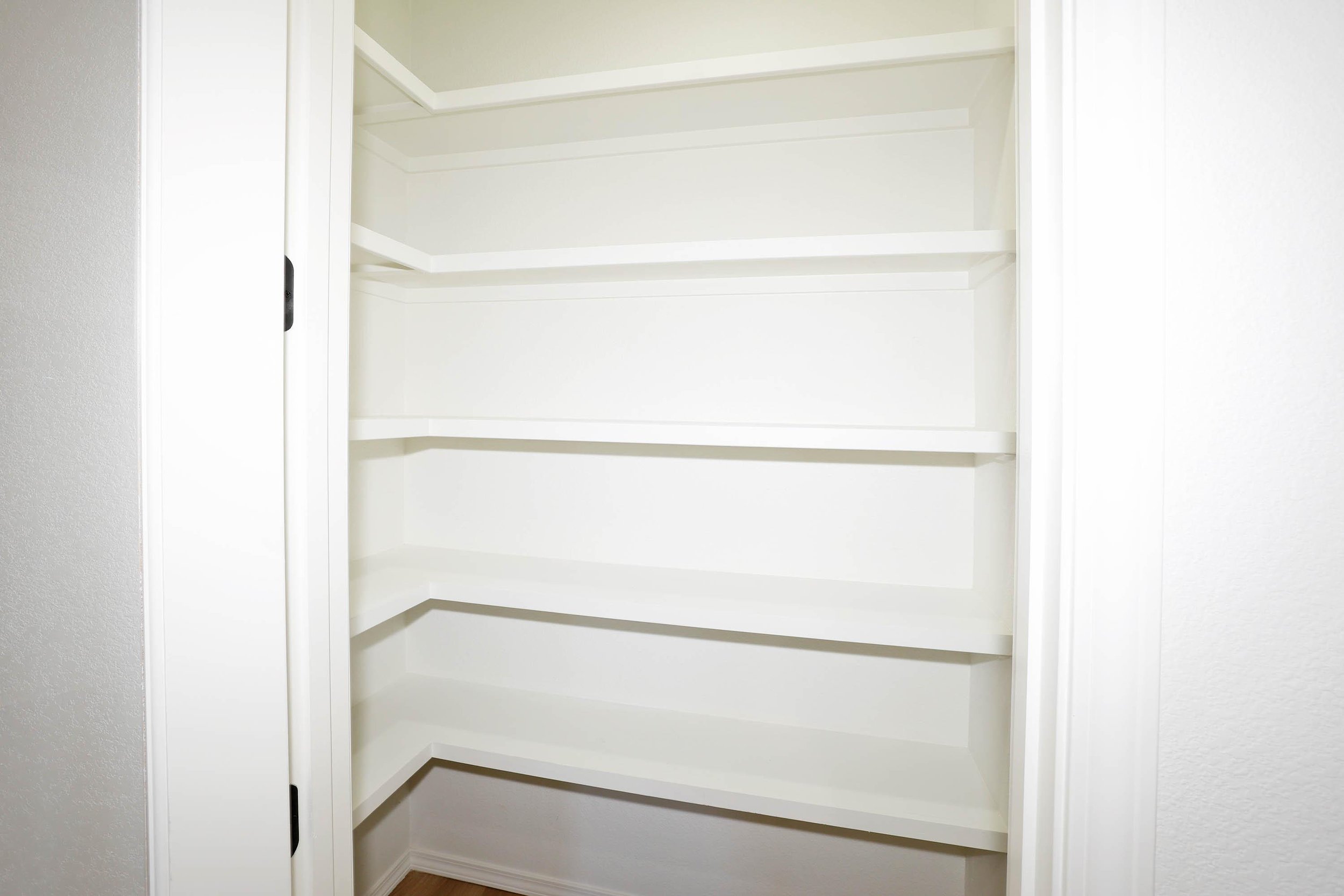 8-Pantry.jpg