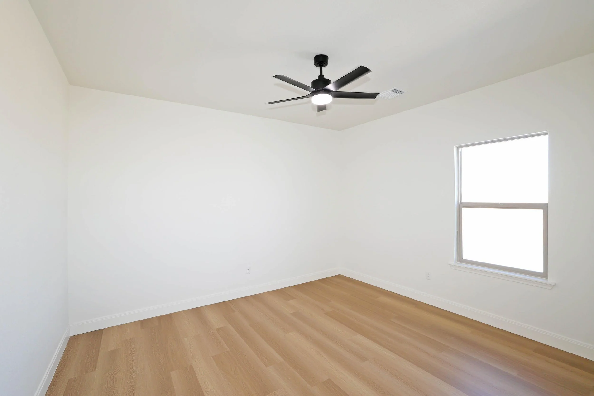 19-3rd Bedroom.jpg
