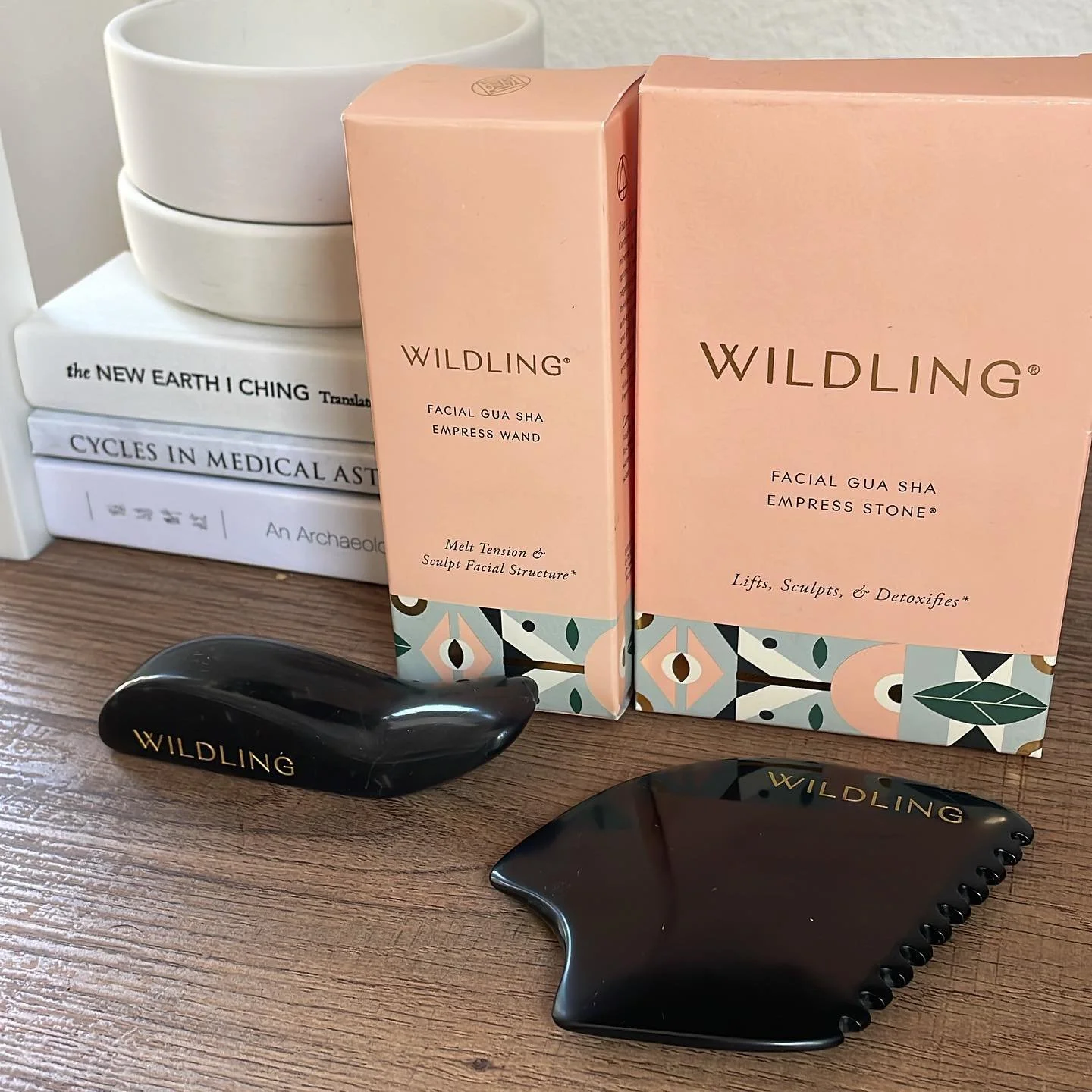 Elevating your facial gua sha experience with these beautiful @wildling_beauty tools and continuing education from the talented @britta_beauty. ✨

#facialguasha #facialcosmeticacupuncture #facialrejuvenation #facialacupuncture  #chinesemedicine #aust