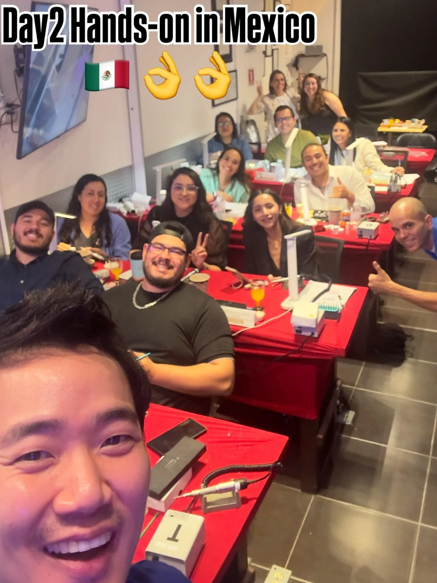 Day 2. Zirconia layering workshop in Quer&eacute;taro, Mexico!
#estheticdentalcenter