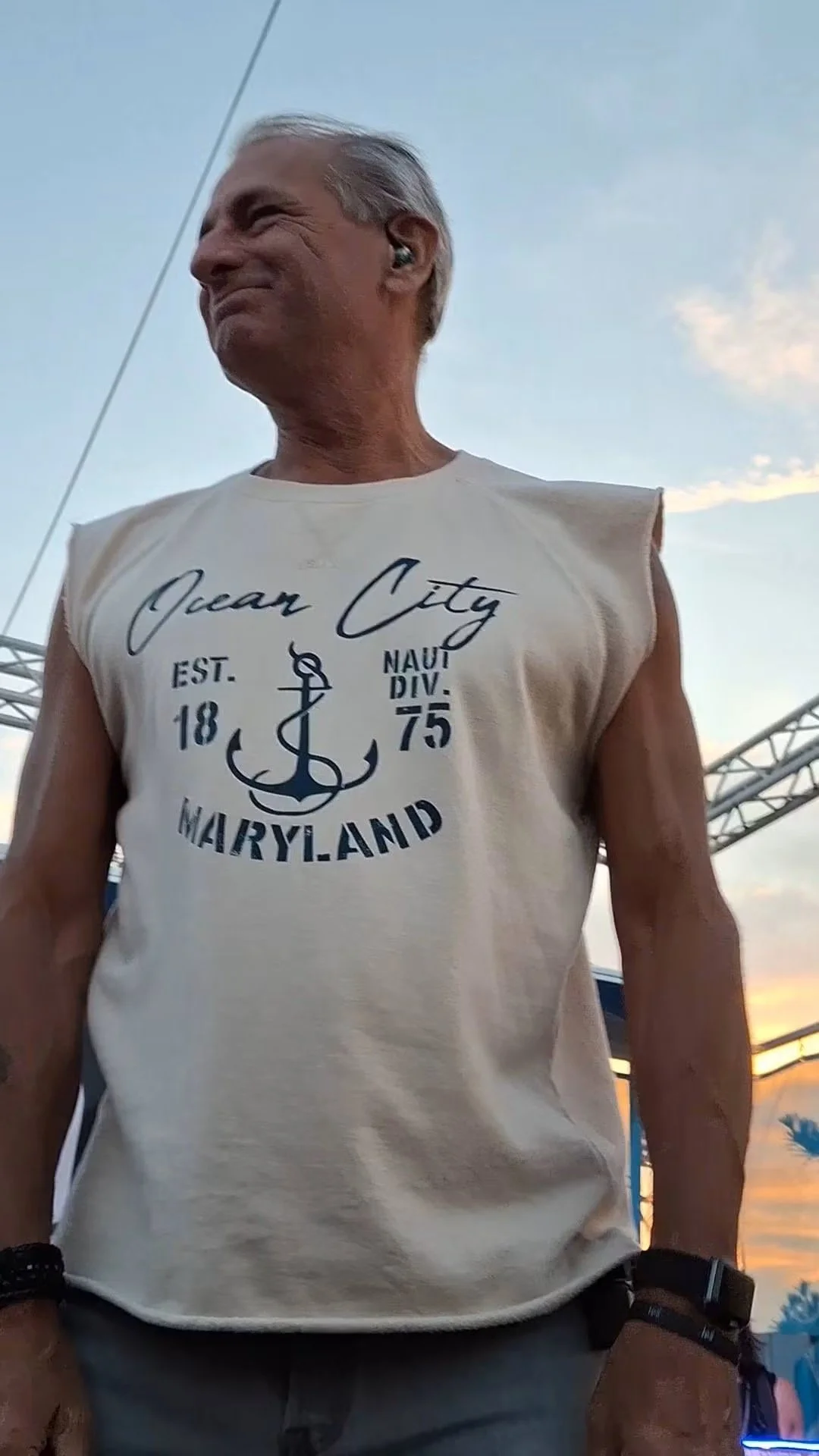 Sat. 8/29- Bayside Clam Bar (East Islip)