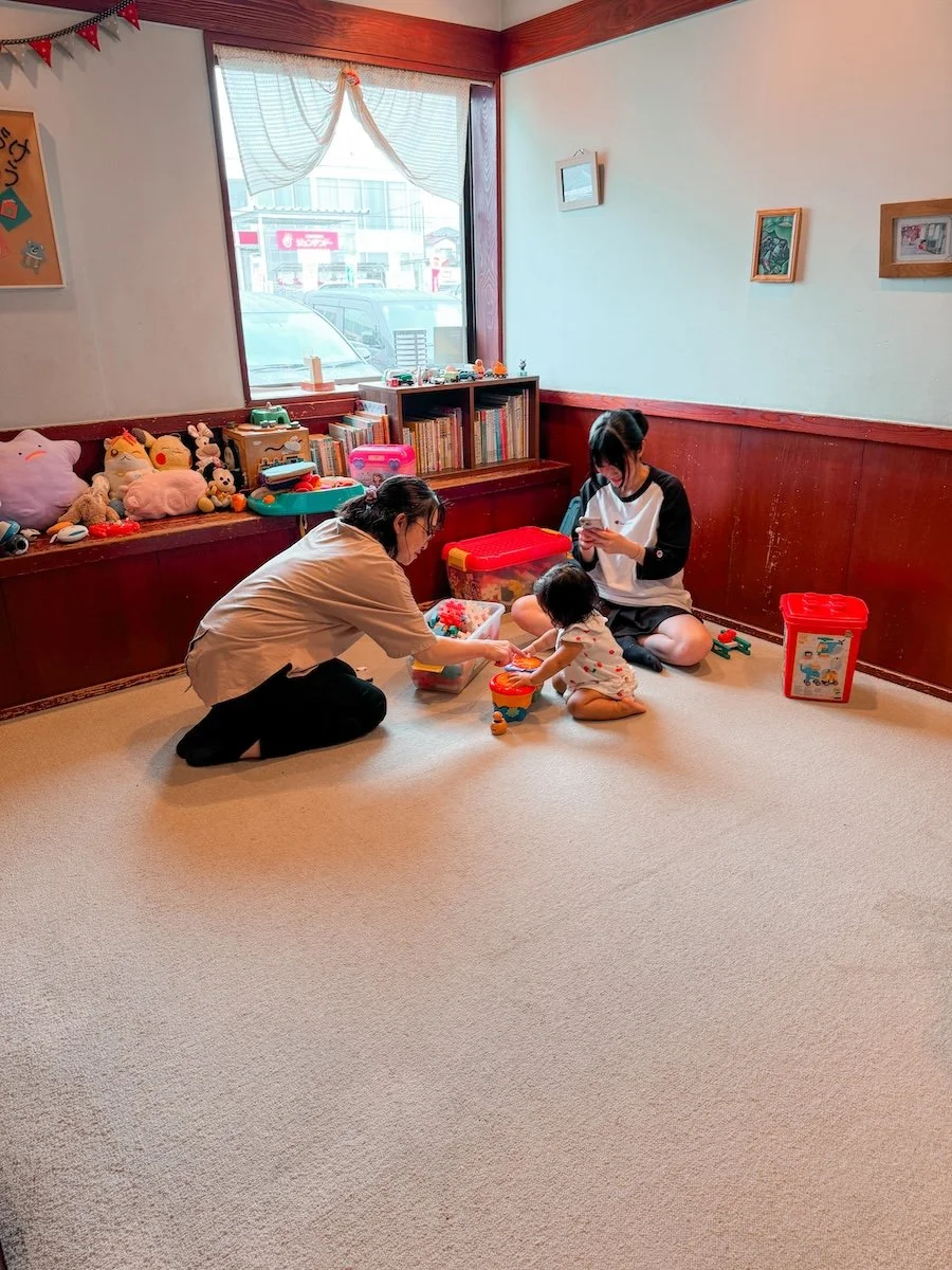 Restaurant.Childroom.Japan.JPG