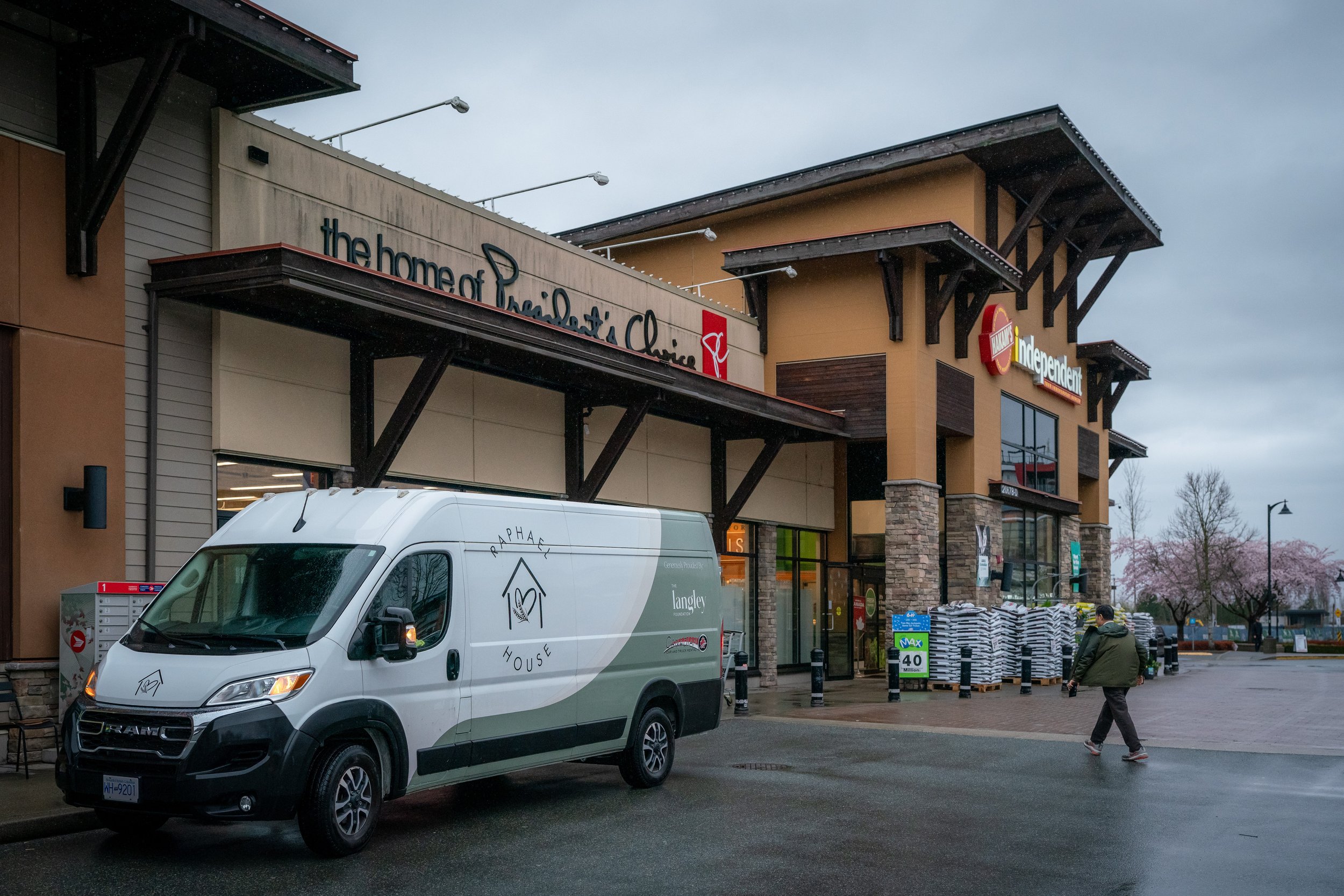 Raphael House community collaboration with local business in Langley BC