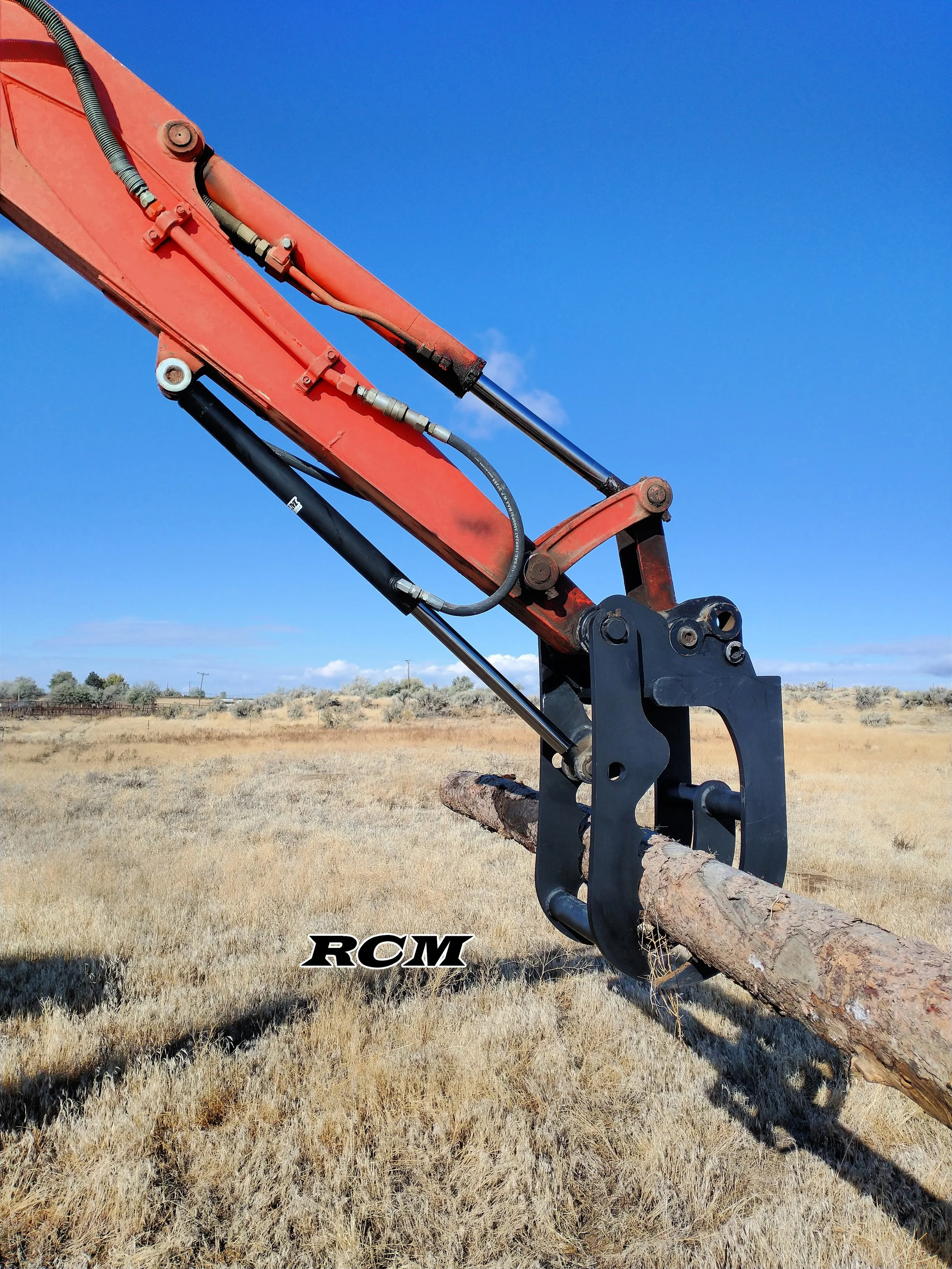 #8 Kubota claw bucket  (1).jpg