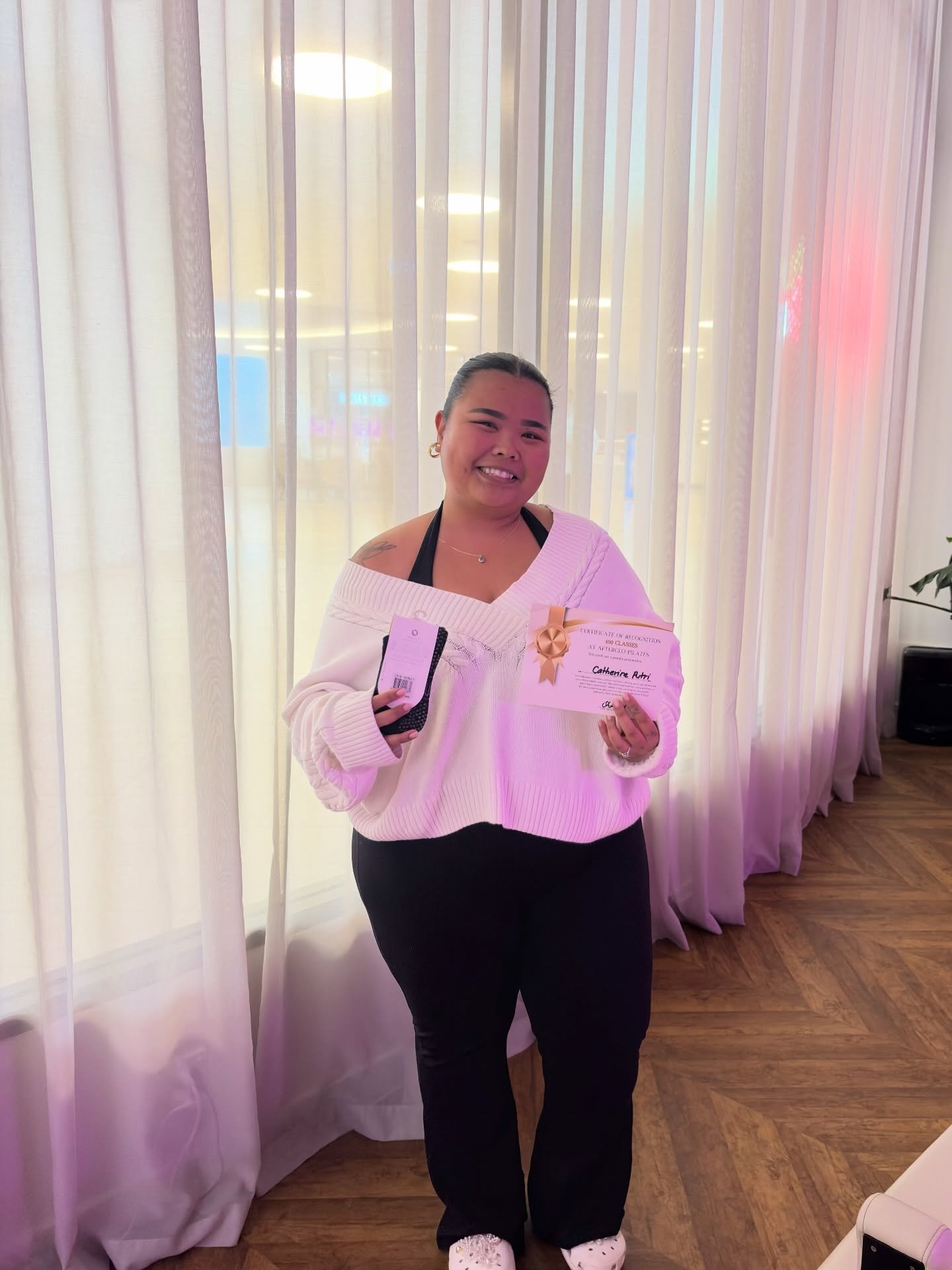 We love nothing more then seeing you guys reach class milestones 💖 Consistency looks good on all of you!

#100CLUB #afterglopilates #afterglokarrinyup #pilatesmilestones