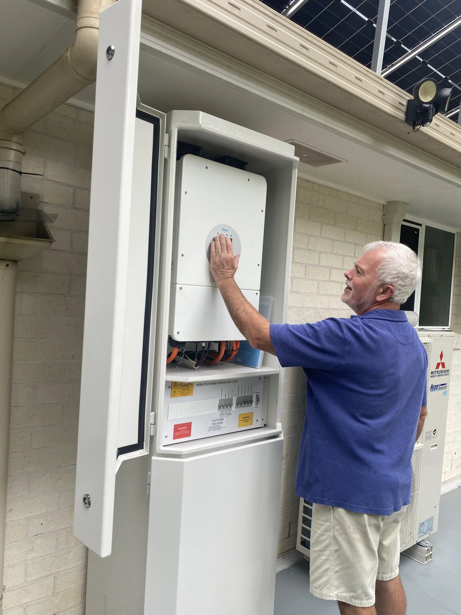 Mark and Jude's Story - OFFGRID NOW® with a Swimming Pool in Pomona, QLD.