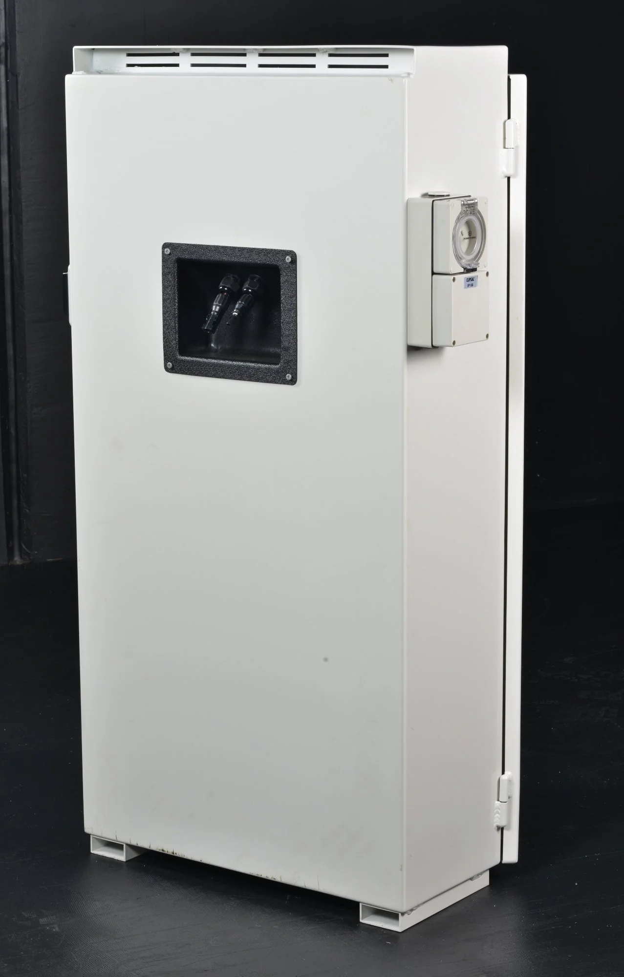 ogn_flat_white_5_back_angle_right_2000px.jpg