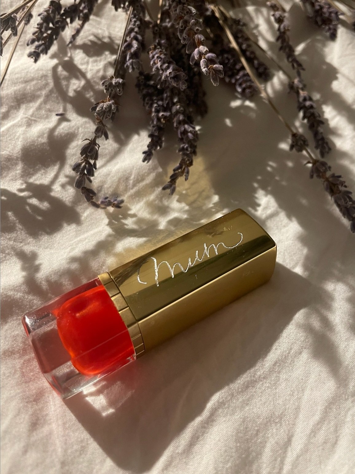 Magda+Calligraphy+Live+Event+Calligraphy+Toronto+Lipstick+Engraving.jpg