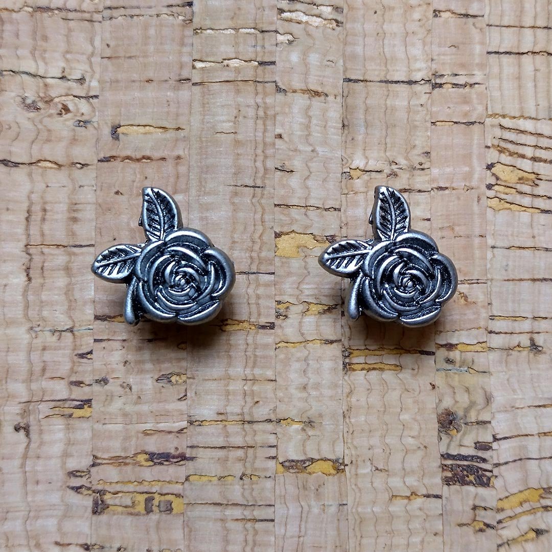 rose-rivet1.jpg