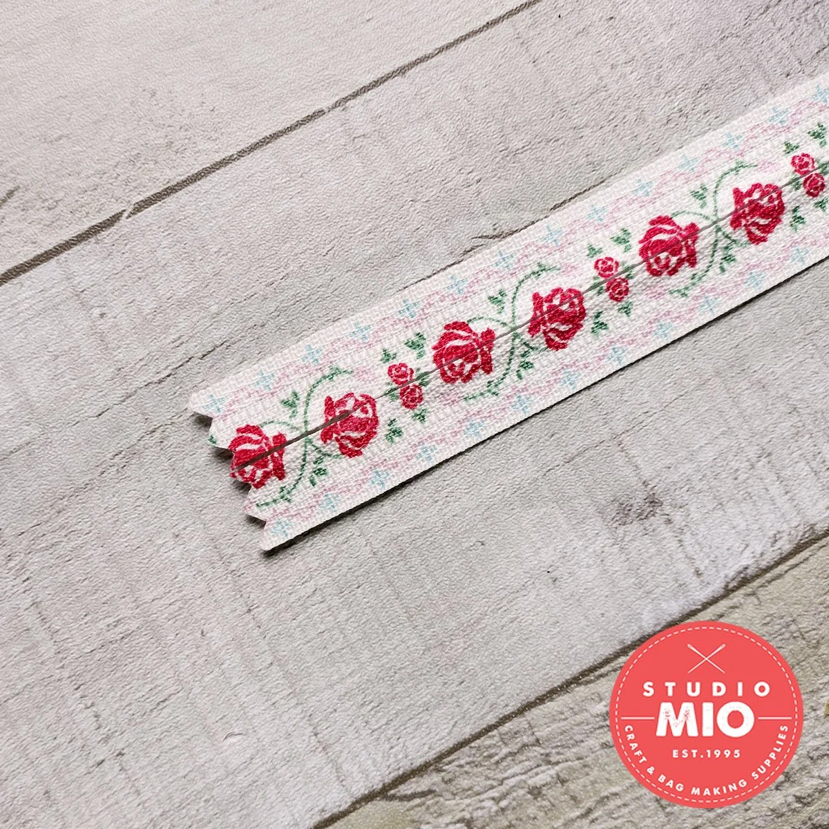 Genuine YKK Printed Zipper 20cm, Closed-end zipper, dotty and floral designs