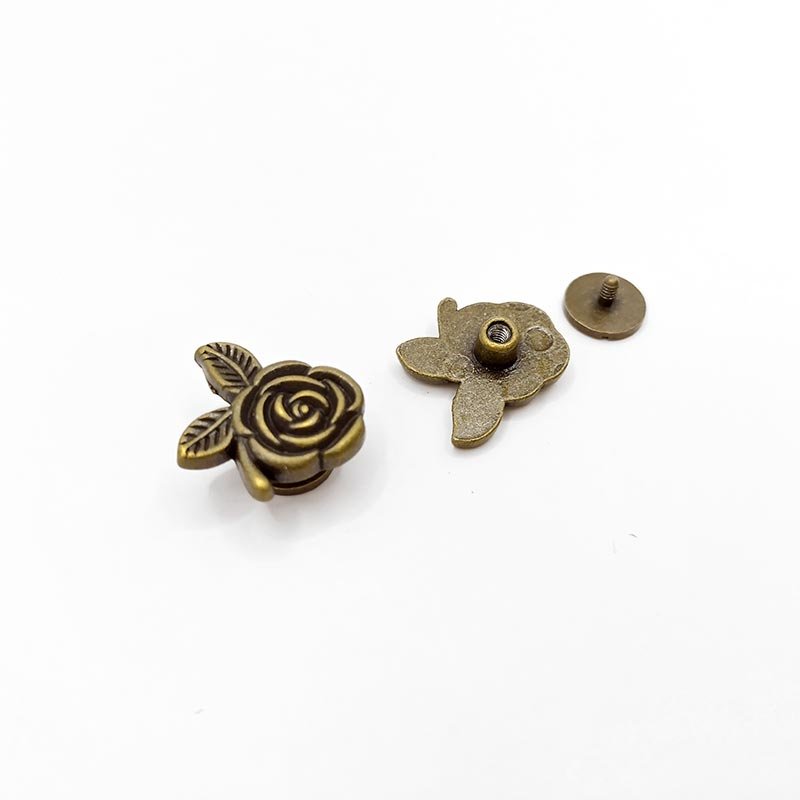 rivet-rose2.jpg